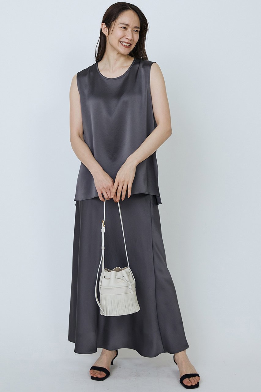 【プルミエ アロンディスモン/1er Arrondissement】のサテンタンクトップ 人気、トレンドファッション・服の通販 founy(ファニー) 　ファッション　Fashion　レディースファッション　Fashion for Women　トップス・カットソー　Cut & Sew Tops　キャミソール&ノースリーブ　Camisoles & Sleeveless Tops　シャツ・ブラウス・オフィスカジュアル　Elegant Blouses & Button-Ups　とろみ　Fluid, Flowy Fabric　サテン　Satin, Glossy Fabric　シンプル　Simple, Minimal　スリット　Slit, Slit Detail　タンク　Tank Top, Sleeveless Top　ノースリーブ　Sleeveless, No-Sleeve　バランス　Balance, Style Balance　リラックス　Relax, Relaxed Fit　エレガント 上品　Elegant　人気　Popular, Best Seller　other-2|ID: prp329100004046485 ipo3291000000032842476