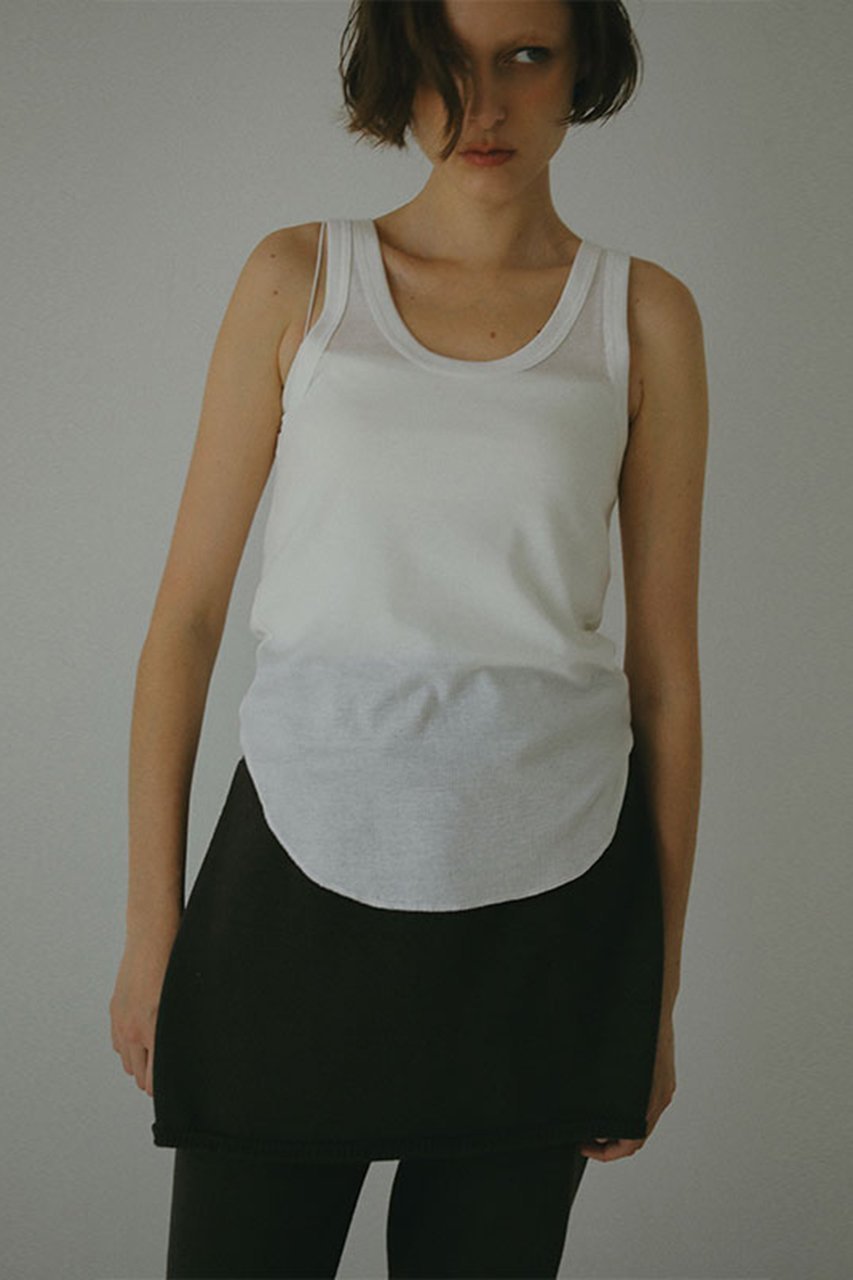 【エトレトウキョウ/ETRE TOKYO】のテレコラウンドネックタンクトップ 人気、トレンドファッション・服の通販 founy(ファニー) 　ファッション　Fashion　レディースファッション　Fashion for Women　トップス・カットソー　Cut & Sew Tops　キャミソール&ノースリーブ　Camisoles & Sleeveless Tops　シャツ・ブラウス・オフィスカジュアル　Elegant Blouses & Button-Ups　ロングTシャツ・Tシャツ　Longline T-Shirts & Tees　カットソー・ベーシックTシャツ　Cut-and-Sewn Tops / Stretch Tees & Basics　なめらか　Smooth, Silky Texture　インナー　Innerwear　キャミソール　Camisole, Spaghetti Strap Top　ジャケット　Jacket, Outerwear　タンク　Tank Top, Sleeveless Top　テレコ　Ribbed, Rib Stitch　フィット　Fit, Slim Fit　ベスト　Vest, Waistcoat　ベーシック　Basic, Essential　ラウンド　Round, Round Neck　 other-1|ID: prp329100004052677 ipo3291000000032917780