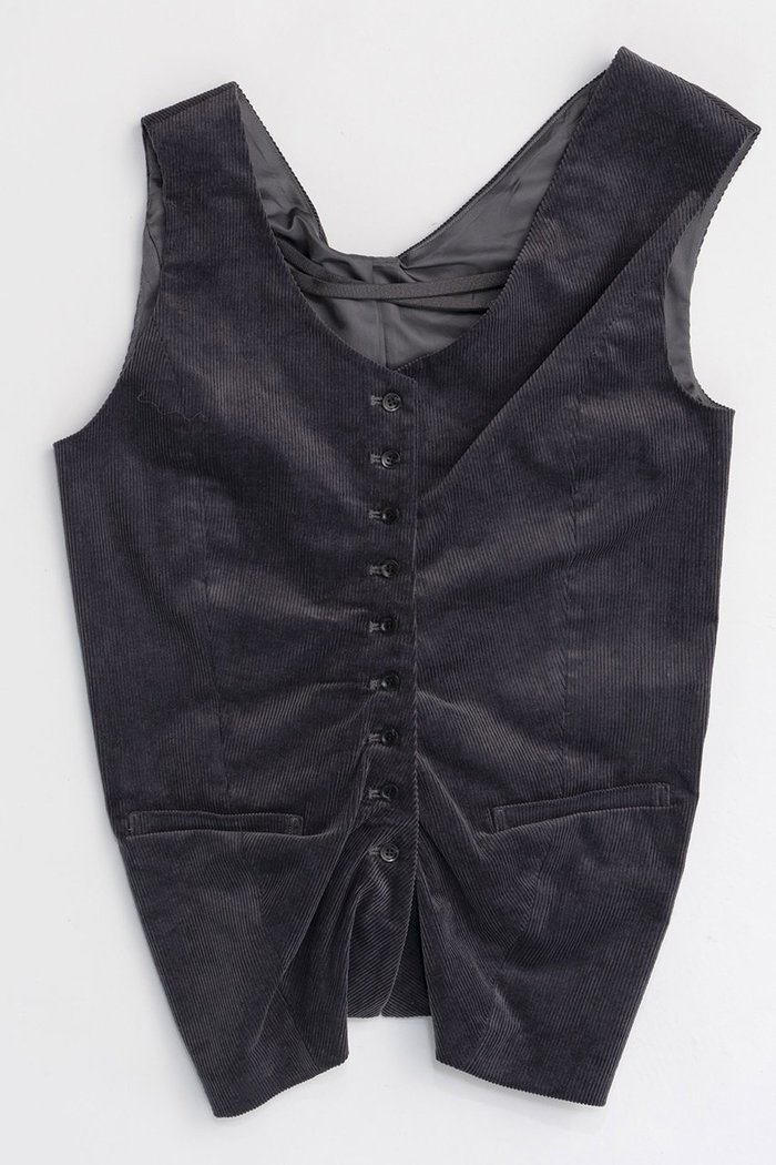 【メゾンスペシャル/MAISON SPECIAL】のCorduroy Asymmetry Vest/コーデュロイアシンメトリーベスト インテリア・キッズ・メンズ・レディースファッション・服の通販 founy(ファニー) https://founy.com/ ファッション Fashion レディースファッション WOMEN アウター Coat Outerwear ジャケット Jackets アシンメトリー Asymmetry オフショルダー Off Shoulder 秋 Autumn/Fall カットソー Cut And Sew カーゴパンツ Cargo Pants コーデュロイ Corduroy ジャケット Jacket セットアップ Set Up ベスト Vest おすすめ Recommend |ID: prp329100004054635 ipo3291000000027287103