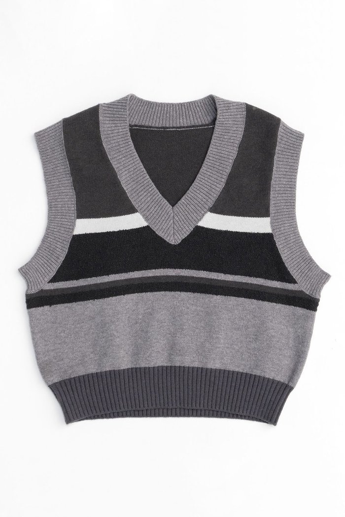 【メゾンスペシャル/MAISON SPECIAL】のBicolor Knit Vest/バイカラーベスト インテリア・キッズ・メンズ・レディースファッション・服の通販 founy(ファニー) https://founy.com/ ファッション Fashion レディースファッション WOMEN トップス・カットソー Tops/Tshirt ニット Knit Tops ベスト/ジレ Gilets/Vests プルオーバー Pullover カットソー Cut And Sew キャミソール Camisole コンパクト Compact タートル Turtle ブロック Block ベスト Vest ボーダー Border 再入荷 Restock/Back In Stock/Re Arrival おすすめ Recommend |ID: prp329100004054661 ipo3291000000027287195