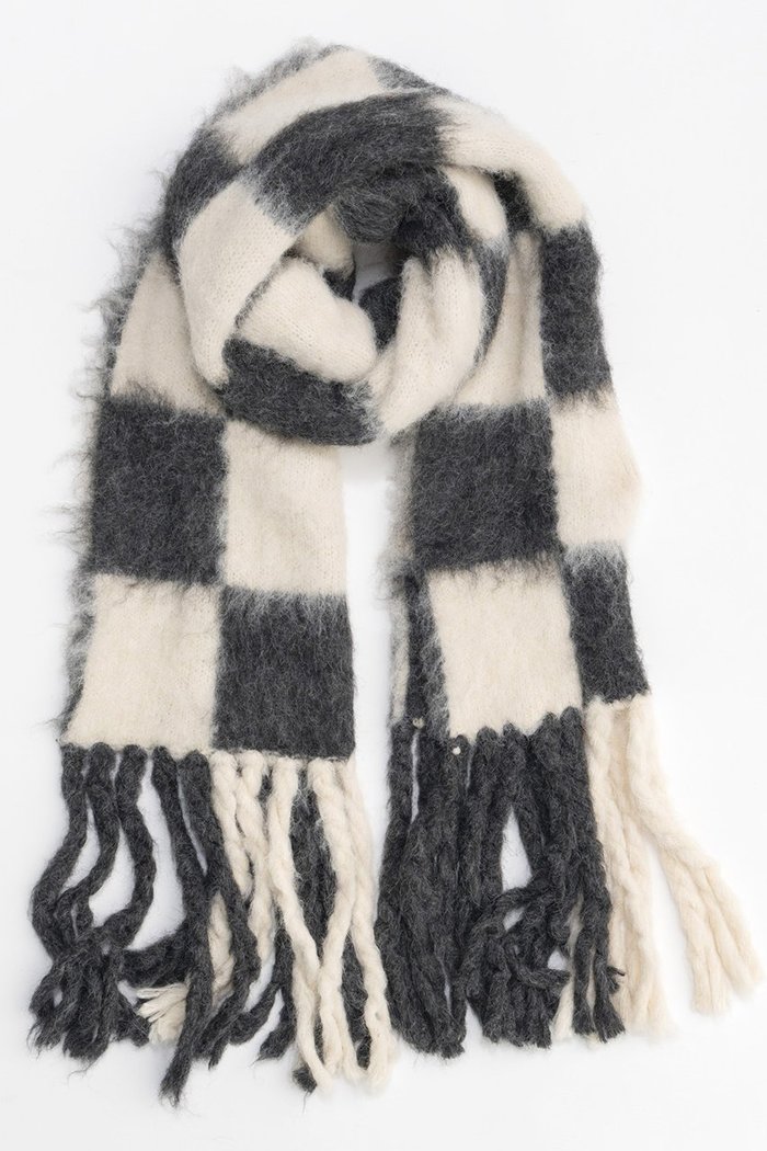 【メゾンスペシャル/MAISON SPECIAL】のBlock Check Shaggy knit Muffler/ブロックチェックシャギーニットマフラー インテリア・キッズ・メンズ・レディースファッション・服の通販 founy(ファニー) https://founy.com/ ファッション Fashion レディースファッション Fashion for Women ストール Soft & Warm Scarves マフラー・スヌード / 冬小物の定番 Scarves & Mufflers おすすめ Recommended / Our Picks ギフト プレゼント Gift / Present シンプル Simple, Minimal ストール Stole, Wrap チェック Check, Plaid, Tartan ブロック Block, Solid Block Pattern マフラー Scarf, Muffler 冬 Winter / This Winter 無地 Plain, Solid Color |ID: prp329100004055827 ipo3291000000032822314