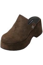 【メゾンスペシャル/MAISON SPECIAL】のMulti Fabric Sabot Sandals/マルチファブリックサボ 人気、トレンドファッション・服の通販 founy(ファニー) ファッション Fashion レディースファッション Fashion for Women ヴィンテージ Vintage Style 厚底 Platform Shoes クッション Cushion, Throw Pillow サンダル Sandals, Summer Shoes トレンド Trend, Trending Now フィット Fit, Slim Fit プレート Plate, Dish ミュール Mule, Backless Shoes ムートン Shearling, Mouton メタリック Metallic, Shiny Finish おすすめ Recommended / Our Picks thumbnail D.BRN(ダークブラウン)|ID: prp329100004055835 ipo3291000000032861893