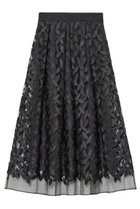 【アナイ/ANAYI】のリーフチュールタックフレアスカート 人気、トレンドファッション・服の通販 founy(ファニー) ファッション Fashion レディースファッション Fashion for Women スカート Skirts Aライン・フレアスカート A-Line & Flared Skirts ロングスカート Long Skirts / Maxi & Midi Skirts サテン Satin, Glossy Fabric シンプル Simple, Minimal チュール Tulip, Tulip Motif フレアースカート Flared Skirt, A-Line Skirt リーフ Leaf, Botanical Leaf ロング Long, Long-Length thumbnail ブラック|ID: prp329100004055858 ipo3291000000033705994