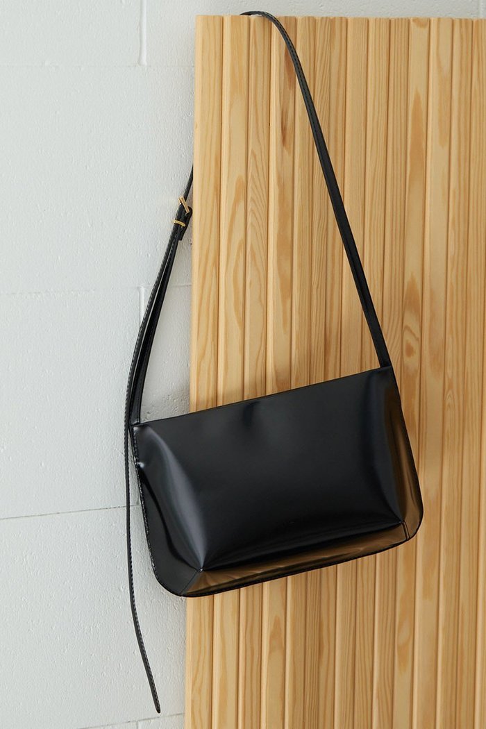 【ウィムガゼット/Whim Gazette】の【Hoaw.】ガラスレザーショルダー インテリア・キッズ・メンズ・レディースファッション・服の通販 founy(ファニー) https://founy.com/ ファッション Fashion レディースファッション Fashion for Women バッグ Bags アクセサリー Fashion Accessories ガラス Glass, Glassware クラシカル Classical, Vintage-Inspired シューズ Shoes, Footwear ショルダー Shoulder, Shoulder Strap モダン Modern, Contemporary エレガント 上品 Elegant |ID: prp329100004070560 ipo3291000000036926105