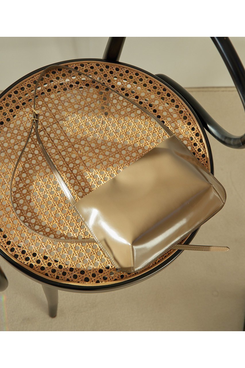 【ウィムガゼット/Whim Gazette】の【Hoaw.】ガラスレザーショルダー インテリア・キッズ・メンズ・レディースファッション・服の通販 founy(ファニー) 　ファッション　Fashion　レディースファッション　Fashion for Women　バッグ　Bags　アクセサリー　Fashion Accessories　ガラス　Glass, Glassware　クラシカル　Classical, Vintage-Inspired　シューズ　Shoes, Footwear　ショルダー　Shoulder, Shoulder Strap　モダン　Modern, Contemporary　エレガント 上品　Elegant　モカ|ID: prp329100004070560 ipo3291000000036926109