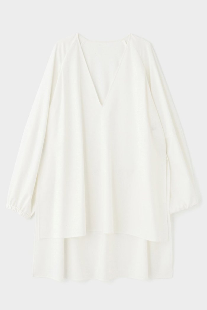 【ル フィル/LE PHIL】のコンパクトポンチボリュームスリーブブラウス インテリア・キッズ・メンズ・レディースファッション・服の通販 founy(ファニー) https://founy.com/ ファッション Fashion レディースファッション Fashion for Women トップス・カットソー Cut & Sew Tops シャツ・ブラウス・オフィスカジュアル Elegant Blouses & Button-Ups ボリューム袖・フリルスリーブブラウス Voluminous & Ruffle Sleeves / Puffy Sleeve Tops おすすめ Recommended / Our Picks コンパクト Compact, Small Size スリット Slit, Slit Detail スリーブ Sleeve, Long Sleeve / Short Sleeve セットアップ Set-Up, Coordinated Outfit ドレープ Drape, Draping Fabric リラックス Relax, Relaxed Fit ロング Long, Long-Length |ID: prp329100004073315 ipo3291000000032904223