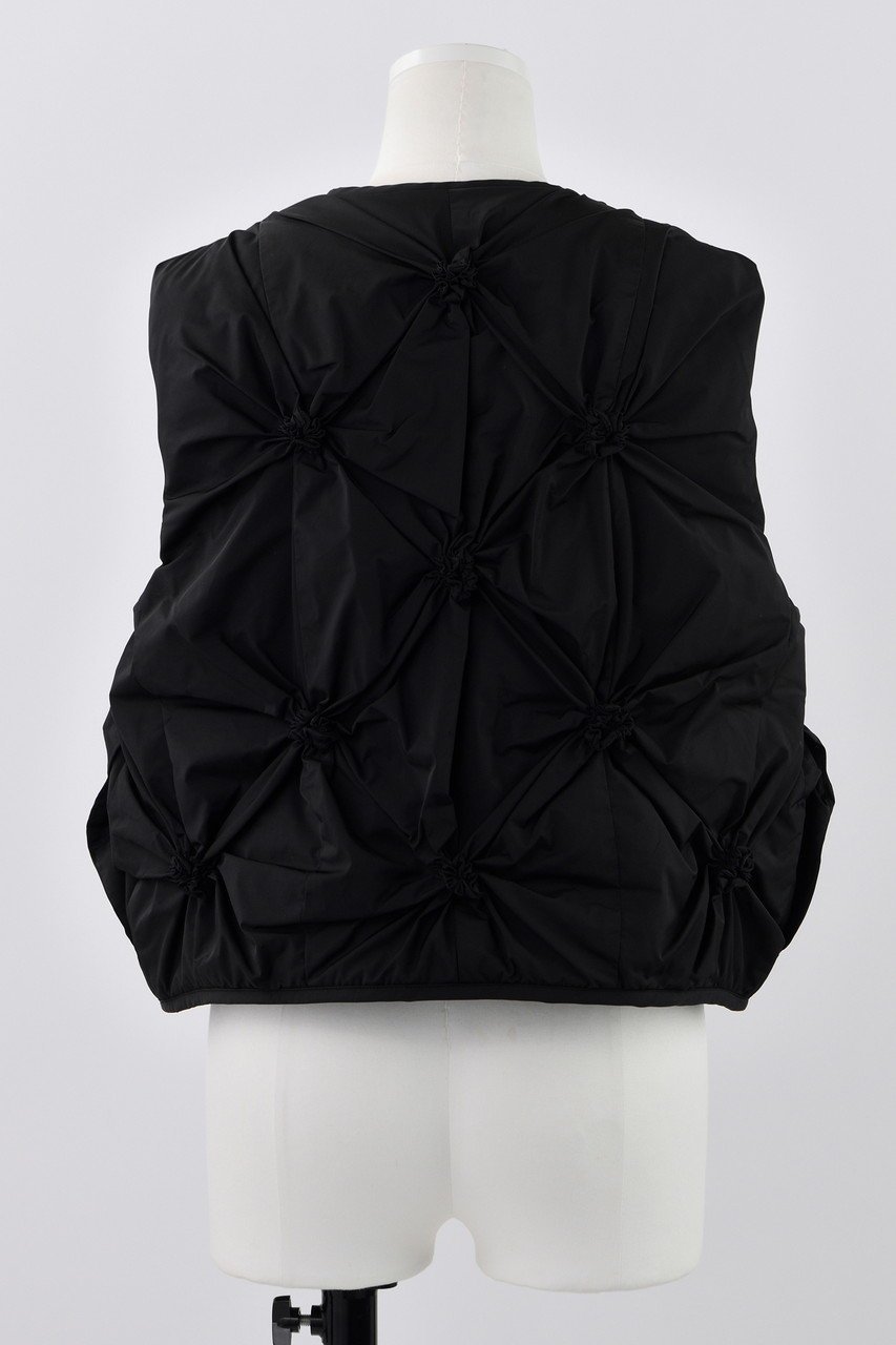 【エンフォルド/ENFOLD】のストレッチタフタ フラワーギャザーベスト 人気、トレンドファッション・服の通販 founy(ファニー) 　ファッション　Fashion　レディースファッション　Fashion for Women　アウター　Coat / Outerwear Collection　レディースジャケット・軽アウター　Jackets　ギャザー　Gathered, Ruffled　シンプル　Simple, Minimal　ジャケット　Jacket, Outerwear　ストレッチ　Stretch, Stretchy Fabric　タフタ　Taffeta, Structured Fabric　ダウン　Down, Puffer　パターン　Pattern, Design Print　フラワー　Flower, Floral　ベスト　Vest, Waistcoat　モチーフ　Motif, Design Theme　other-3|ID: prp329100004076143 ipo3291000000036516077