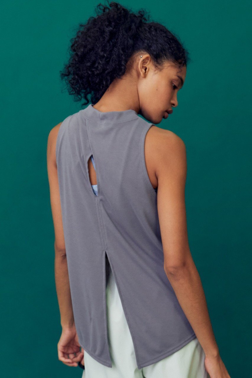 【ジュリエ/Julier】のフィールフライスハイネックプルオーバー 人気、トレンドファッション・服の通販 founy(ファニー) 　ファッション　Fashion　レディースファッション　WOMEN　トップス・カットソー　Tops/Tshirt　プルオーバー　Pullover　スポーツウェア　Sportswear　スポーツ トップス　Sports Tops　シンプル　Simple　スポーツ　Sports　スリット　Slit　ハイネック　High Neck　ヨガ　Yoga　other-7|ID: prp329100004077761 ipo3291000000032363491