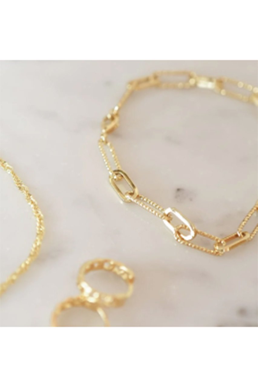 【デイジー ロンドン/DAISY LONDON】の【POLLY SAYER】 PAPERCLIP CHAIN ブレスレット 人気、トレンドファッション・服の通販 founy(ファニー) 　ファッション　Fashion　レディースファッション　Fashion for Women　ジュエリー　Jewelry　チェーン＆カフブレスレット　Cuff & Chain Bracelets　バングル・カフブレスレット　Bangles & Cuff Bracelets　おすすめ　Recommended / Our Picks　ギフト プレゼント　Gift / Present　コレクション　Collection, Seasonal Line　ブレスレット　Bracelet, Wristband　ボックス　Boxy, Box Shape　ポーチ　Pouch, Small Case　人気　Popular, Best Seller　旅行　Travel　other-7|ID: prp329100004079307 ipo3291000000035909001