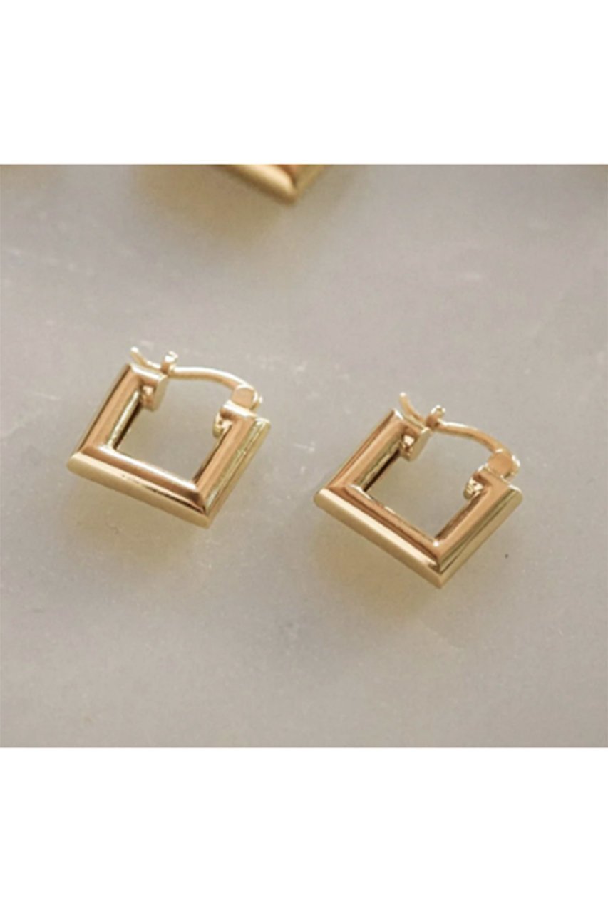 【デイジー ロンドン/DAISY LONDON】の【POLLY SAYER】 MINI CHUBBY SQUARE HOOP ピアス 人気、トレンドファッション・服の通販 founy(ファニー) 　ファッション　Fashion　レディースファッション　Fashion for Women　ジュエリー　Jewelry　ファッションリング　Fashion Rings　イヤリング・フープ・ドロップタイプ　Hoop, Drop & Clip Earrings　イヤリング　Earrings　コレクション　Collection, Seasonal Line　スクエア　Square, Square Shape　スリム　Slim, Slim Fit　モダン　Modern, Contemporary　リュクス　Luxury, Elegant, High-End, Chic　人気　Popular, Best Seller　other-6|ID: prp329100004079323 ipo3291000000035658782