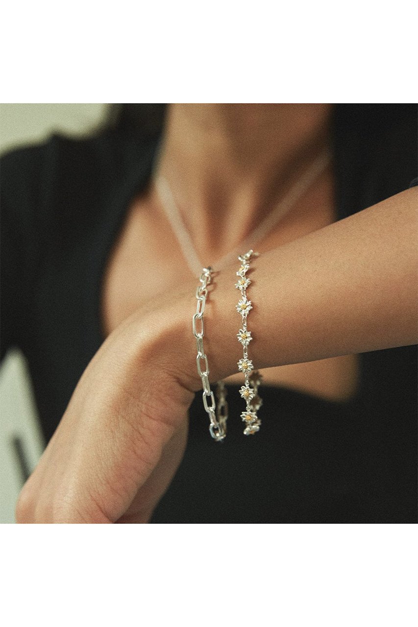 【デイジー ロンドン/DAISY LONDON】のDAISY CHAIN ブレスレット 人気、トレンドファッション・服の通販 founy(ファニー) 　ファッション　Fashion　レディースファッション　WOMEN　ジュエリー　Jewelry　ブレスレット　Bracelets　バングル　Bangles　シルバー　Silver　ブレスレット　Bracelet　ボックス　Box　ポーチ　Pouch　other-2|ID: prp329100004079332 ipo3291000000031417486