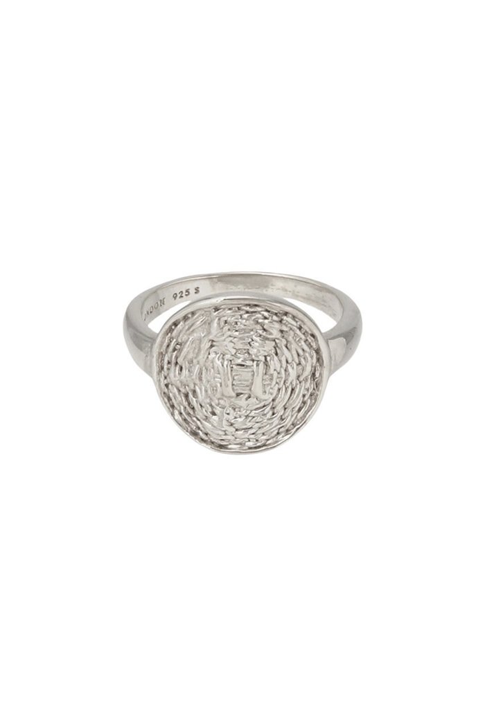 【デイジー ロンドン/DAISY LONDON】のARTISAN WOVEN MOTIF リング - SILVER インテリア・キッズ・メンズ・レディースファッション・服の通販 founy(ファニー) https://founy.com/ ファッション Fashion レディースファッション WOMEN なめらか Smooth クール Cool コレクション Collection シルバー Silver バスケット Basket |ID: prp329100004079341 ipo3291000000027563604