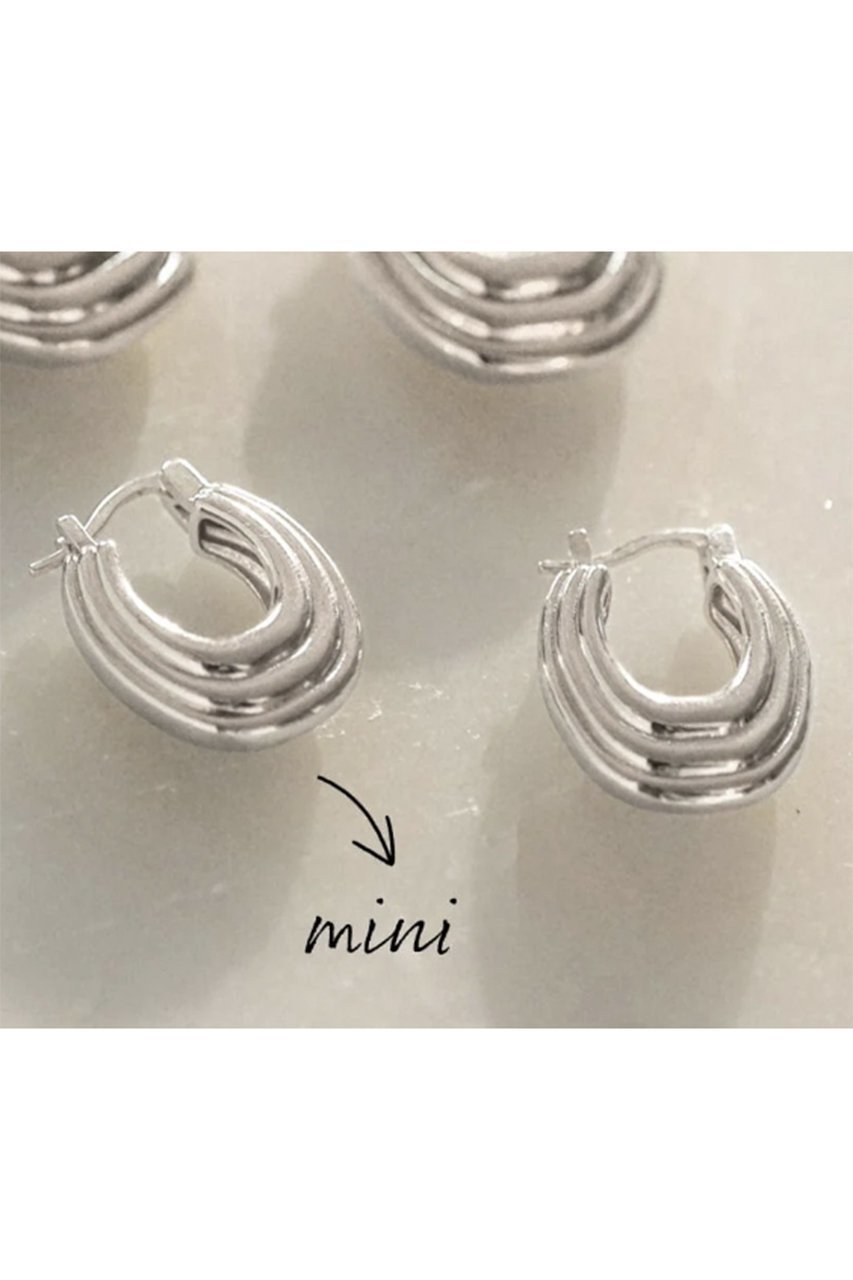 【デイジー ロンドン/DAISY LONDON】の【POLLY SAYER】 MINI RIDGE HOOP ピアス 人気、トレンドファッション・服の通販 founy(ファニー) 　ファッション　Fashion　レディースファッション　Fashion for Women　ジュエリー　Jewelry　ファッションリング　Fashion Rings　イヤリング・フープ・ドロップタイプ　Hoop, Drop & Clip Earrings　おすすめ　Recommended / Our Picks　イヤリング　Earrings　コレクション　Collection, Seasonal Line　シルバー　Silver, Metallic Silver　シンプル　Simple, Minimal　スタイリッシュ　Stylish, Fashionable　モダン　Modern, Contemporary　エレガント 上品　Elegant　人気　Popular, Best Seller　other-7|ID: prp329100004079354 ipo3291000000035658952