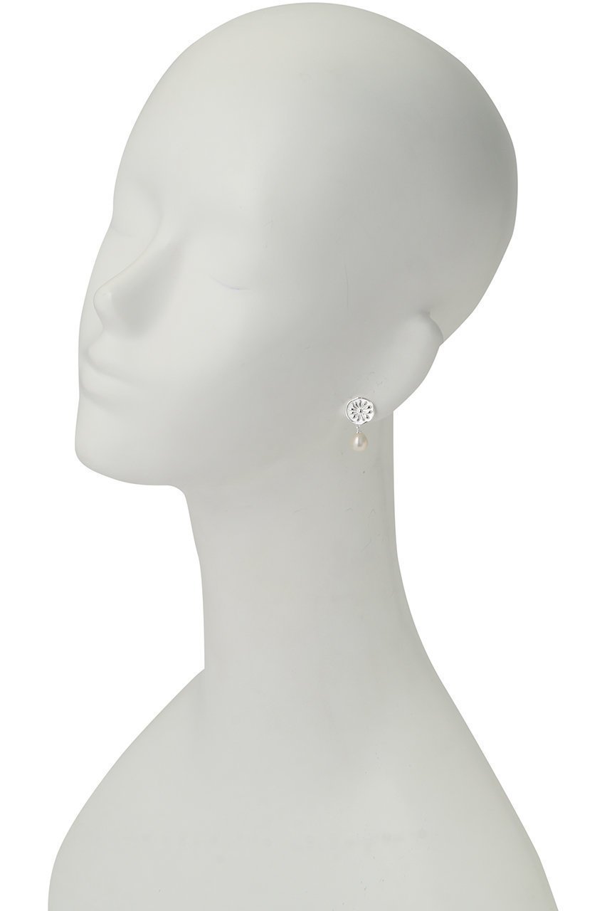 【デイジー ロンドン/DAISY LONDON】のDAISY PEARL DROP ピアス 人気、トレンドファッション・服の通販 founy(ファニー) 　ファッション　Fashion　レディースファッション　Fashion for Women　ジュエリー　Jewelry　ファッションリング　Fashion Rings　イヤリング・フープ・ドロップタイプ　Hoop, Drop & Clip Earrings　イヤリング　Earrings　オーガニック　Organic Cotton　コレクション　Collection, Seasonal Line　パール　Pearl, Pearl Accent　other-3|ID: prp329100004079376 ipo3291000000035448963