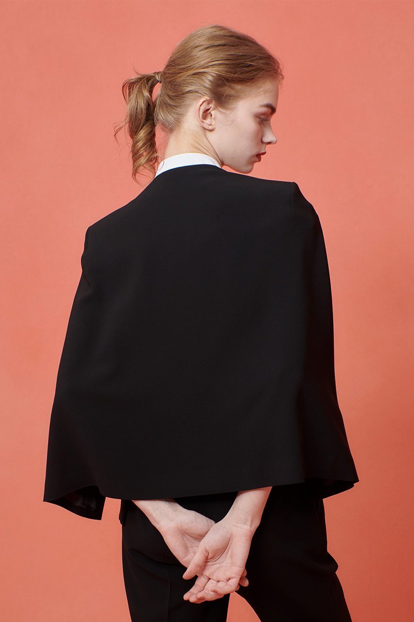 【アルアバイル/allureville】の【LOULOU WILLOUGHBY】リトルブラックケープジャケット A 大人の最旬トレンドファッション＆コーディネート founy(ファウニー) 　ファッション　Fashion　レディースファッション　Fashion for Women　アウター　Coat / Outerwear Collection　レディースジャケット・軽アウター　Jackets　コンパクト　Compact, Small Size　ジャケット　Jacket, Outerwear　ダブル　Double, Double-Breasted　トレンド　Trend, Trending Now　ポケット　Pocket, Pocket Detail　other-8|ID: prp329100004083544 ipo3291000000036756715