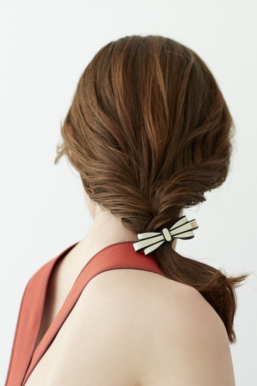 【アレクサンドル ドゥ パリ/ALEXANDRE DE PARIS】のイブニングドレスバレッタ 人気、トレンドファッション・服の通販 founy(ファニー) ファッション Fashion レディースファッション Fashion for Women ワンピース Dresses フォーマル・パーティードレス・結婚式用ドレス Elegant & Casual Dresses シュシュ&ヘアアクセ/ヘアアレンジ Scrunchies & Hair Accessories おすすめ Recommended / Our Picks アクセサリー Fashion Accessories ガーリー Girly, Feminine Style ハーフ Half, Half-Length バレッタ Barrette, Hair Clip パイピング Piping, Trim Design パーティ Party, Party Style フェミニン Feminine, Girly リボン Ribbon, Bow エレガント 上品 Elegant 定番 Standard, Basic Item other-3|ID: prp329100004083573 ipo3291000000035941089