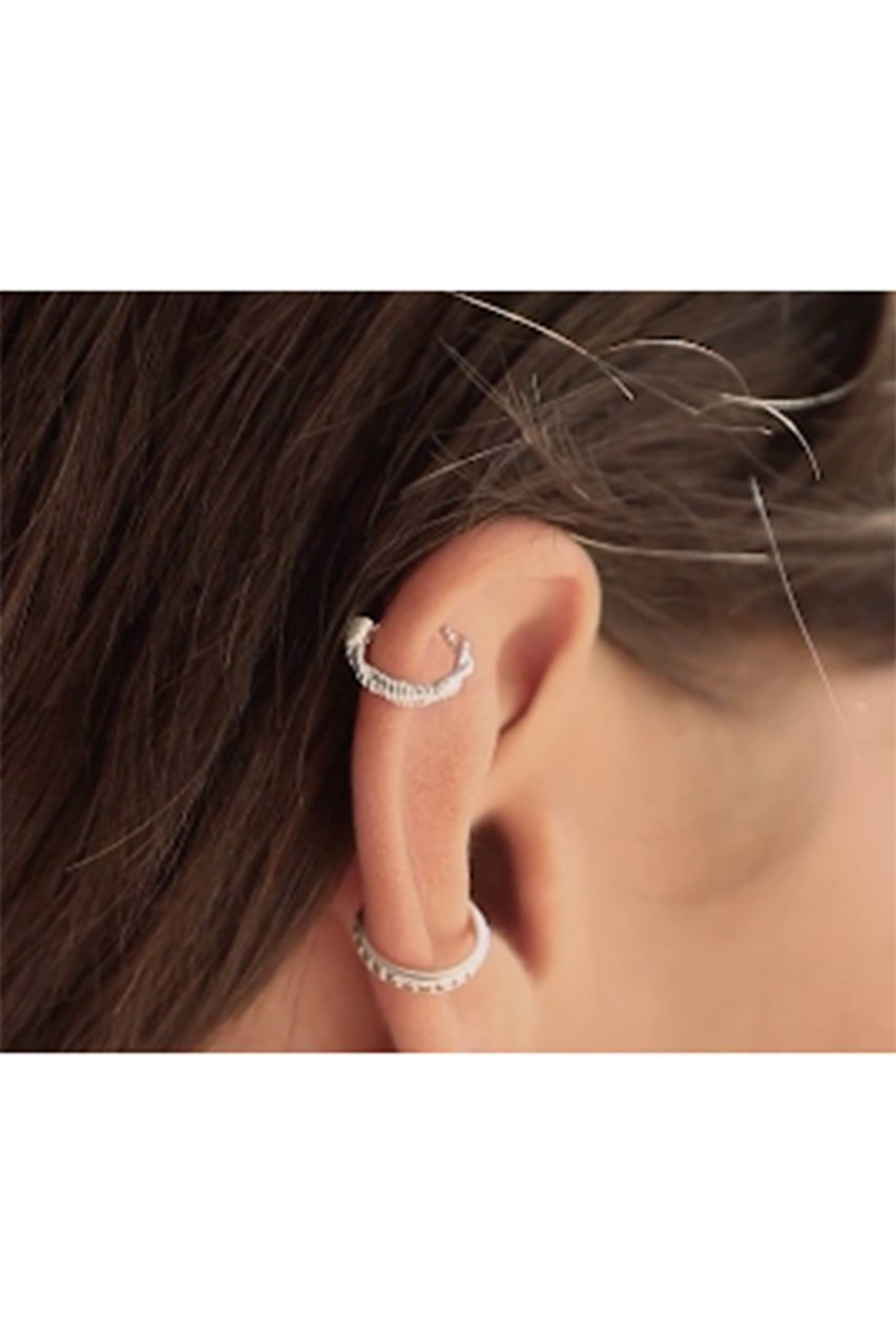 【デイジー ロンドン/DAISY LONDON】のROPE TWIST HUGGIE HOOP ピアス 人気、トレンドファッション・服の通販 founy(ファニー) 　ファッション　Fashion　レディースファッション　WOMEN　ジュエリー　Jewelry　リング　Rings　イヤリング　Earrings　おすすめ　Recommend　イヤリング　Earrings　ギフト プレゼント　Gift Present　コレクション　Collection　トレンド　Trend　フープ　Hoop　ボックス　Box　ミックス　Mix　モチーフ　Motif　定番　Standard　other-2|ID: prp329100004084819 ipo3291000000031419498