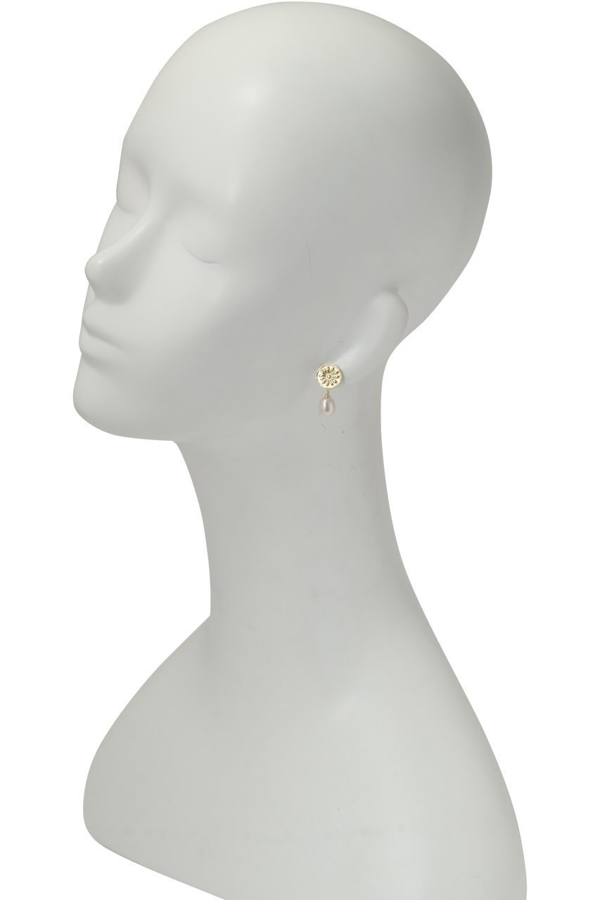 【デイジー ロンドン/DAISY LONDON】のDAISY PEARL DROP ピアス 人気、トレンドファッション・服の通販 founy(ファニー) 　ファッション　Fashion　レディースファッション　Fashion for Women　ジュエリー　Jewelry　ファッションリング　Fashion Rings　イヤリング・フープ・ドロップタイプ　Hoop, Drop & Clip Earrings　イヤリング　Earrings　オーガニック　Organic Cotton　コレクション　Collection, Seasonal Line　パール　Pearl, Pearl Accent　other-3|ID: prp329100004084841 ipo3291000000036111687