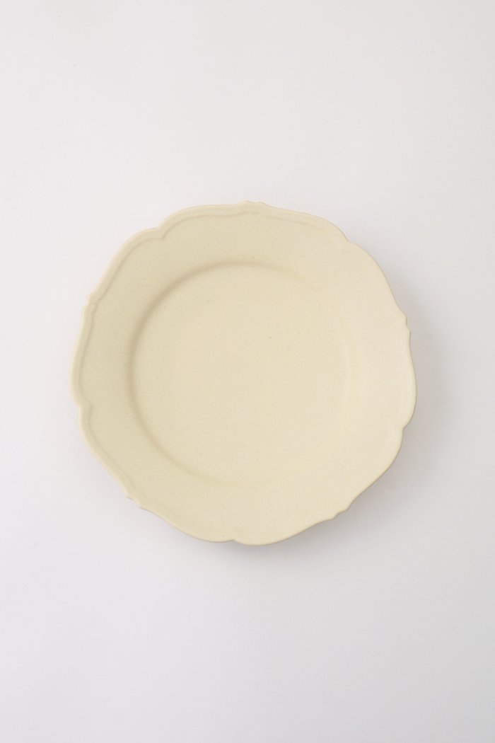 【あわびウェア/Awabi ware / GOODS】の輪花皿 M インテリア・キッズ・メンズ・レディースファッション・服の通販 founy(ファニー) https://founy.com/ 吸水 Absorbent, Quick-Dry 皿 Plate, Dish テーブル Table, Dining Table フォルム Silhouette, Form 再入荷 Restock / Back in Stock ギフト プレゼント Gift / Present ホーム・キャンプ・アウトドア・お取り寄せ Home Living / Home & Lifestyle / Camping Gear / Outdoor Camping キッチン・ダイニング Kitchen & Dining Essentials. Stylish & Functional Tableware キッチン家電・キッチン用品 Kitchen Appliances & Tools |ID: prp329100004091394 ipo3291000000034121640