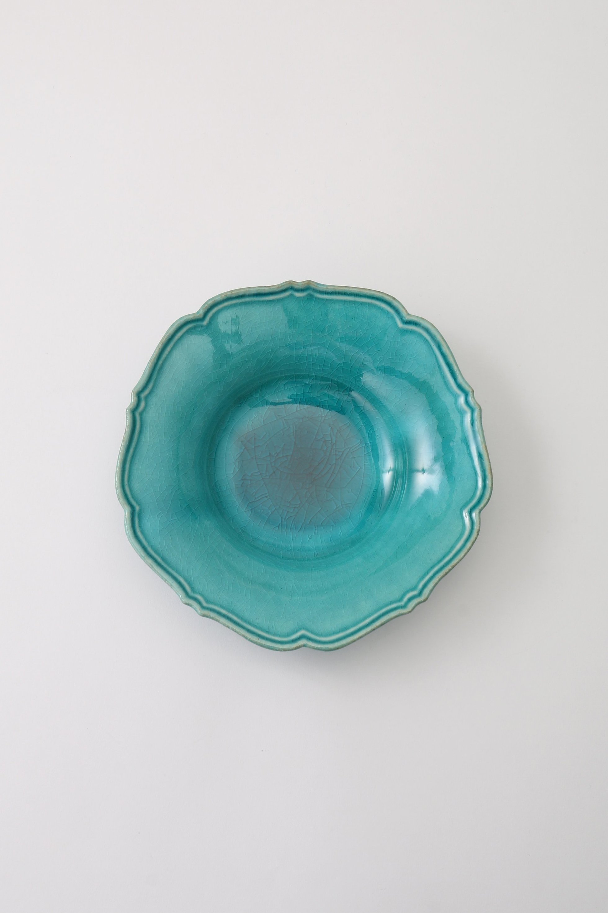 【あわびウェア/Awabi ware / GOODS】の輪花中深皿 インテリア・キッズ・メンズ・レディースファッション・服の通販 founy(ファニー) 　吸水　Absorbent, Quick-Dry　皿　Plate, Dish　テーブル　Table, Dining Table　フォルム　Silhouette, Form　ギフト プレゼント　Gift / Present　ホーム・キャンプ・アウトドア・お取り寄せ　Home Living / Home & Lifestyle / Camping Gear / Outdoor Camping　キッチン・ダイニング　Kitchen & Dining Essentials. Stylish & Functional Tableware　キッチン家電・キッチン用品　Kitchen Appliances & Tools　トルコ|ID: prp329100004091397 ipo3291000000035415732