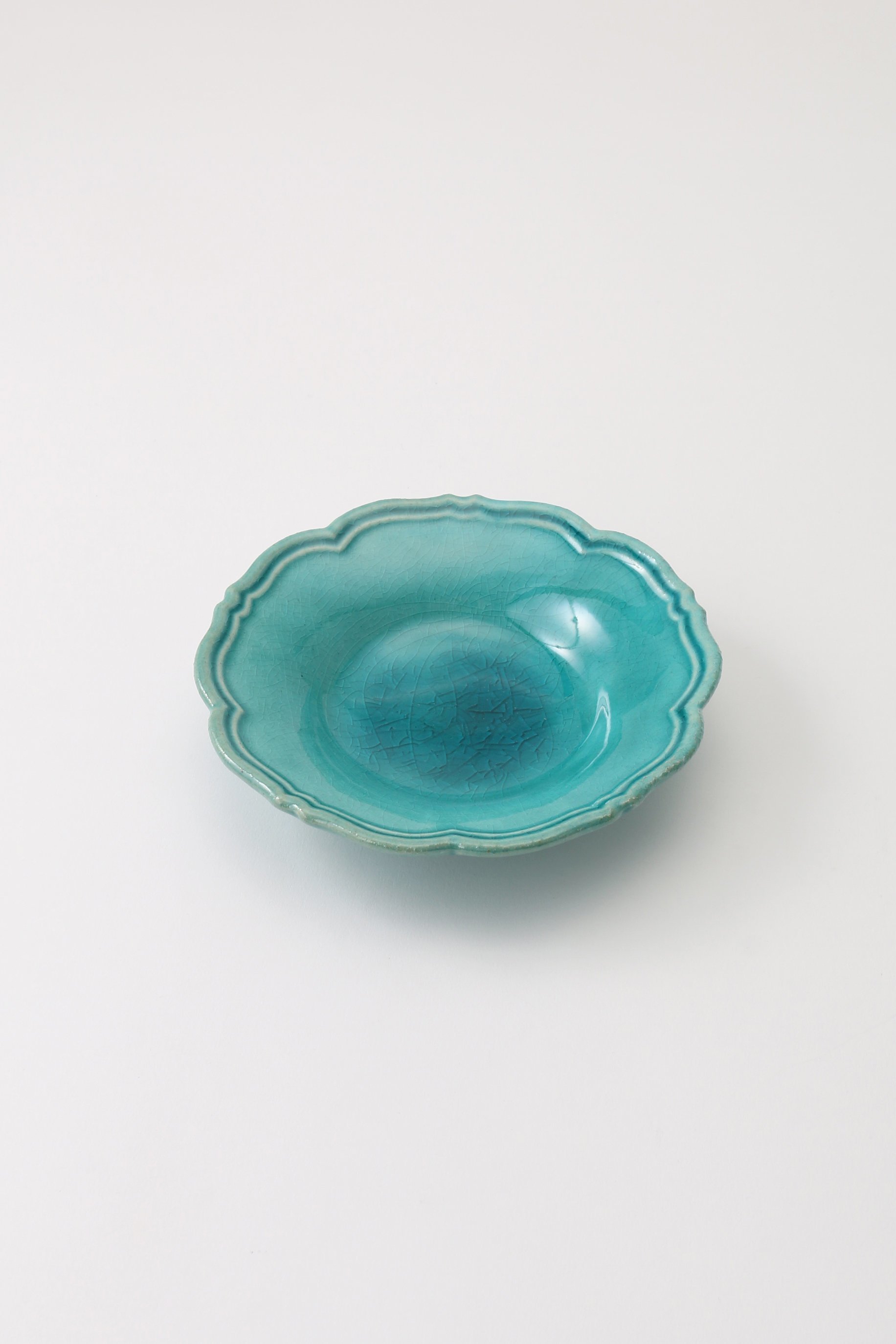 【あわびウェア/Awabi ware / GOODS】の輪花皿 S 人気、トレンドファッション・服の通販 founy(ファニー) 　吸水　Absorbent, Quick-Dry　皿　Plate, Dish　テーブル　Table, Dining Table　フォルム　Silhouette, Form　再入荷　Restock / Back in Stock　ギフト プレゼント　Gift / Present　ホーム・キャンプ・アウトドア・お取り寄せ　Home Living / Home & Lifestyle / Camping Gear / Outdoor Camping　キッチン・ダイニング　Kitchen & Dining Essentials. Stylish & Functional Tableware　キッチン家電・キッチン用品　Kitchen Appliances & Tools　other-2|ID: prp329100004091398 ipo3291000000034121630