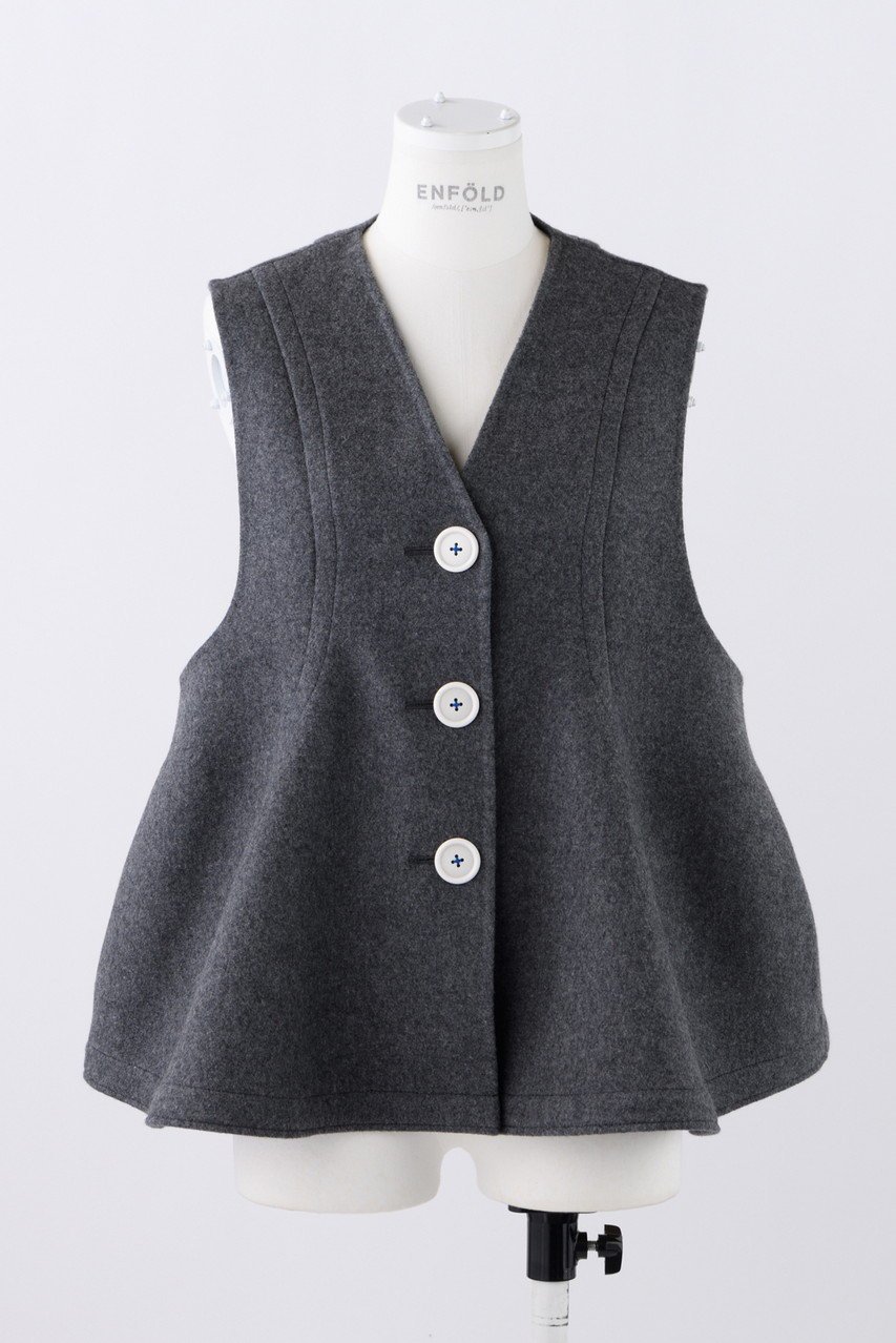 【エンフォルド/ENFOLD】のメルトン シーム立体ベスト 人気、トレンドファッション・服の通販 founy(ファニー) 　ファッション　Fashion　レディースファッション　Fashion for Women　アウター　Coat / Outerwear Collection　トップス・カットソー　Cut & Sew Tops　キャミソール&ノースリーブ　Camisoles & Sleeveless Tops　シャツ・ブラウス・オフィスカジュアル　Elegant Blouses & Button-Ups　ベスト&ジレ / 重ね着スタイル　Vests & Gilets　おすすめ　Recommended / Our Picks　ノースリーブ　Sleeveless, No-Sleeve　バランス　Balance, Style Balance　ベスト　Vest, Waistcoat　ペプラム　Peplum, Flared Hem　メルトン　Melton, Heavy Wool　リラックス　Relax, Relaxed Fit　 other-1|ID: prp329100004093573 ipo3291000000032902164