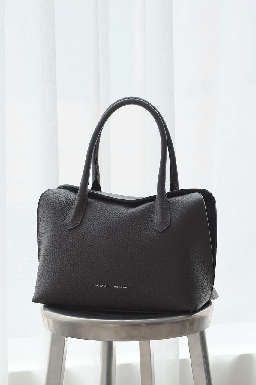 【イアクッチ/IACUCCI】のラーナ M ALCE 大人の最旬トレンドファッション＆コーディネート founy(ファウニー) 　ファッション　Fashion　レディースファッション　Fashion for Women　バッグ　Bags　イタリア　Italy　シンプル　Simple, Minimal　フォーマル　Formal, Dressy　ポーチ　Pouch, Small Case　マグネット　Magnet, Magnetic Closure　ビジネス 仕事 通勤　Business / Work / Commuting　other-2|ID: prp329100004098419 ipo3291000000036642598