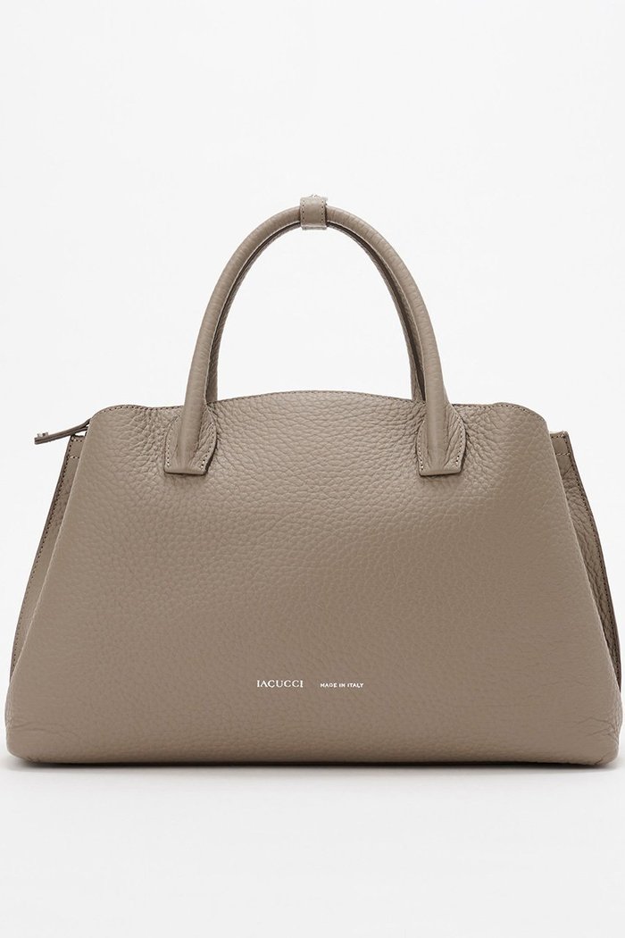 【イアクッチ/IACUCCI】のベラール L ALCE インテリア・キッズ・メンズ・レディースファッション・服の通販 founy(ファニー) https://founy.com/ ファッション Fashion レディースファッション Fashion for Women バッグ Bags ショルダー Shoulder, Shoulder Strap シンプル Simple, Minimal 財布 Wallet, Purse 人気 Popular, Best Seller ポケット Pocket, Pocket Detail メタル Metal, Metal Parts A/W・秋冬 Autumn/Winter おすすめ Recommended / Our Picks |ID: prp329100004098420 ipo3291000000036693193