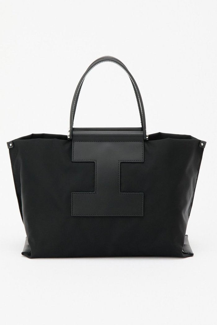 【イアクッチ/IACUCCI】のソルベット M NYLON/RUGA インテリア・キッズ・メンズ・レディースファッション・服の通販 founy(ファニー) https://founy.com/ ファッション Fashion レディースファッション Fashion for Women バッグ Bags エレガント 上品 Elegant 春 Spring なめらか Smooth, Silky Texture 人気 Popular, Best Seller S/S・春夏 SS, Spring/Summer, Warm Season 再入荷 Restock / Back in Stock おすすめ Recommended / Our Picks 夏 Summer ビジネス 仕事 通勤 Business / Work / Commuting 2026年 2026 |ID: prp329100004098423 ipo3291000000035776669