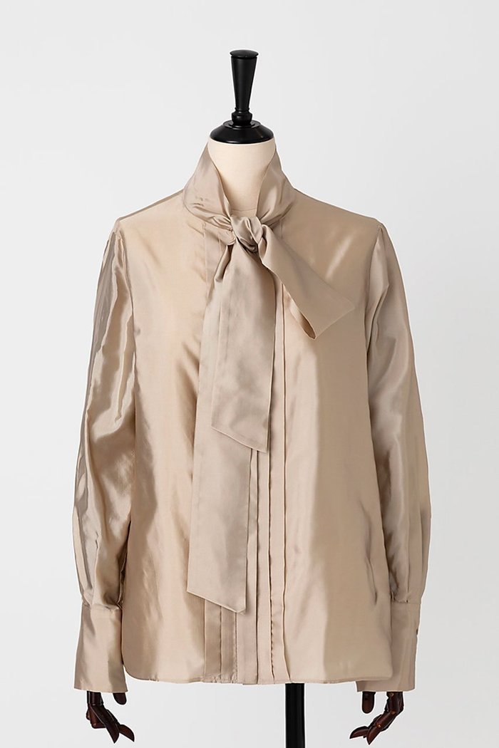 【オーヴィル/EAUVIRE】のシルク混タフタボウブラウス インテリア・キッズ・メンズ・レディースファッション・服の通販 founy(ファニー) https://founy.com/ ファッション Fashion レディースファッション Fashion for Women トップス・カットソー Cut & Sew Tops シャツ・ブラウス・オフィスカジュアル Elegant Blouses & Button-Ups カフス Cuff Design シルク Silk, 100% Silk スリーブ Sleeve, Long Sleeve / Short Sleeve フロント Front, Front Design ロング Long, Long-Length エレガント 上品 Elegant 日本製 Made In Japan |ID: prp329100004102733 ipo3291000000036397667