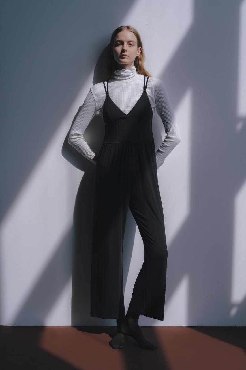 【サク レ/Sacre】のカップ付きロンパース 人気、トレンドファッション・服の通販 founy(ファニー) 　ファッション　Fashion　レディースファッション　Fashion for Women　パンツ　Pants & Trousers　おすすめ　Recommended / Our Picks　なめらか　Smooth, Silky Texture　ストレッチ　Stretch, Stretchy Fabric　タンク　Tank Top, Sleeveless Top　フィット　Fit, Slim Fit　ラップ　Wrap, Wrap Design　ロンパース　Romper, Jumpsuit　other-5|ID: prp329100004102738 ipo3291000000032817891