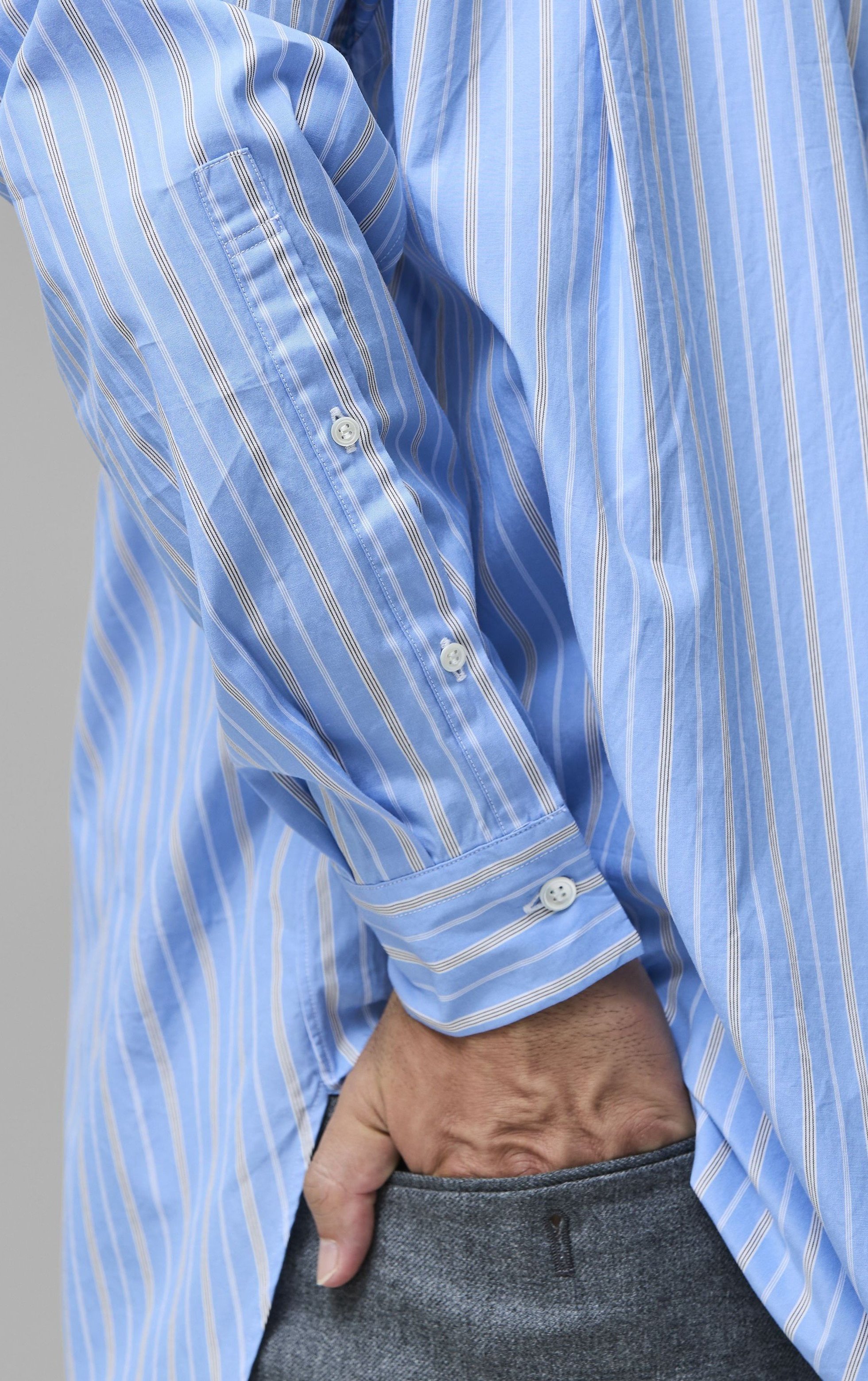 【コロン/:colon / MEN】の【MEN】Cotton Stripe バンドカラーシャツ 人気、トレンドファッション・服の通販 founy(ファニー) 　ファッション　Fashion　メンズファッション　MEN　ストライプ　Stripe　スリーブ　Sleeve　タイプライター　Typewriter　プリーツ　Pleats　リュクス　Luxe　ロング　Long　定番　Standard　other-7|ID: prp329100004102843 ipo3291000000031413743