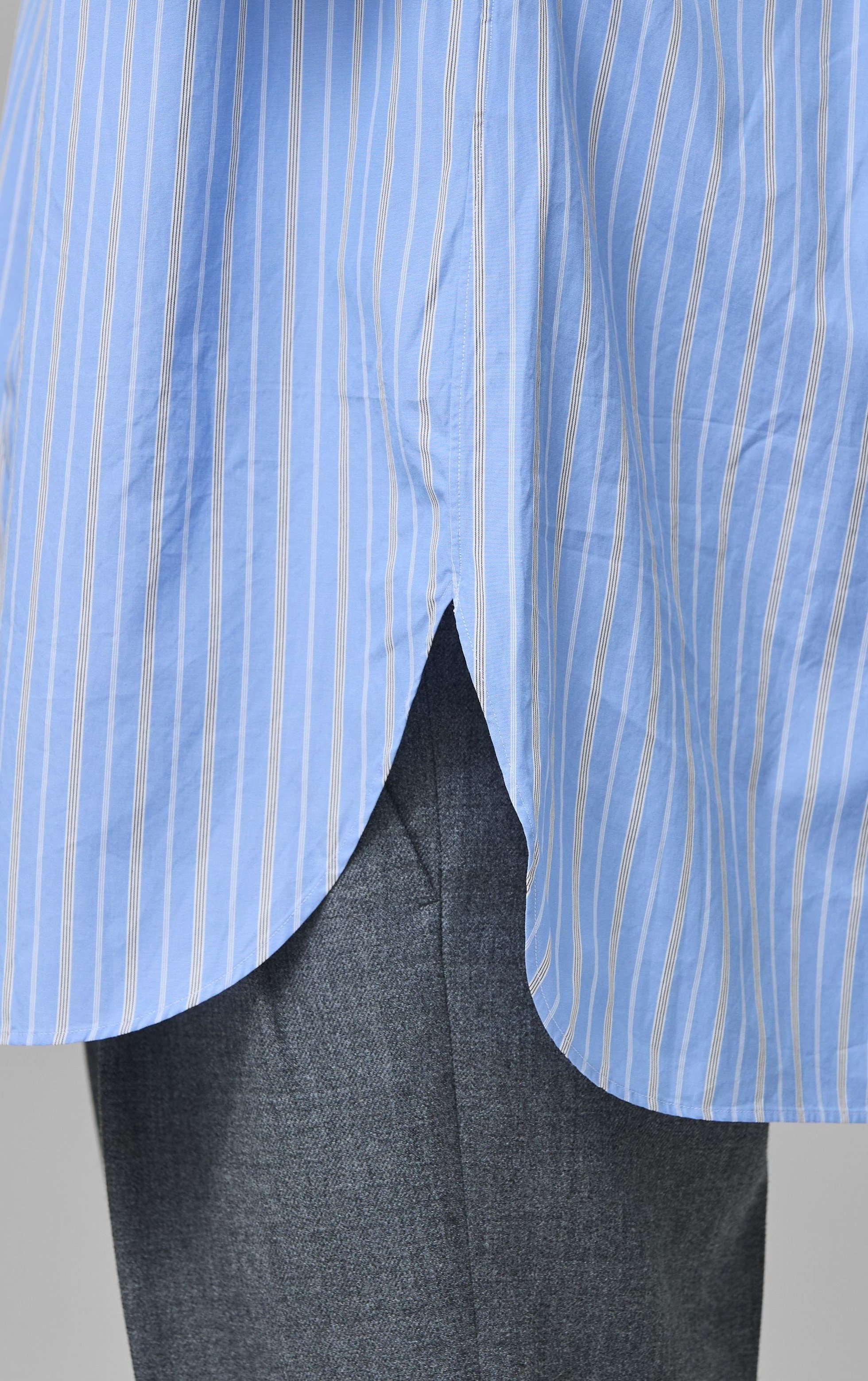 【コロン/:colon / MEN】の【MEN】Cotton Stripe バンドカラーシャツ 人気、トレンドファッション・服の通販 founy(ファニー) 　ファッション　Fashion　メンズファッション　MEN　ストライプ　Stripe　スリーブ　Sleeve　タイプライター　Typewriter　プリーツ　Pleats　リュクス　Luxe　ロング　Long　定番　Standard　other-8|ID: prp329100004102843 ipo3291000000031413746