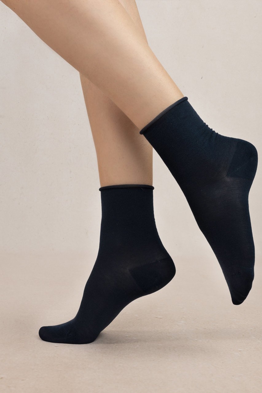 【ブルーフォレ/BLEUFORET】の6593 ソリッドベルベットコットンアンクルソックス インテリア・キッズ・メンズ・レディースファッション・服の通販 founy(ファニー) 　ファッション　Fashion　レディースファッション　WOMEN　ソックス　Socks　レッグウェア　Legwear　ショート　Short　ソックス　Socks　フラット　Flat　フランス　France　ベルベット　Velvet　定番　Standard　ネイビー|ID: prp329100004112979 ipo3291000000030997044