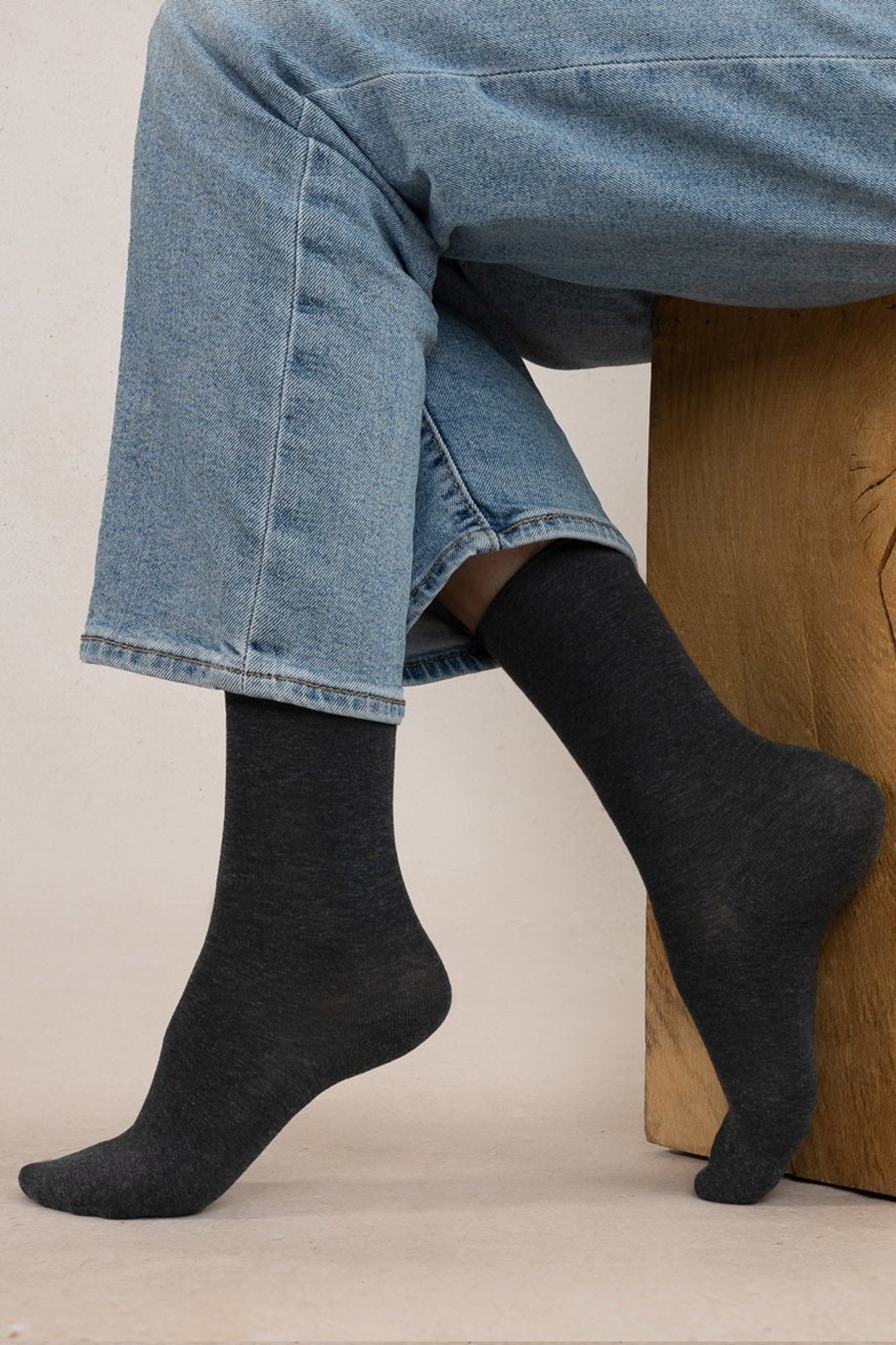 【ブルーフォレ/BLEUFORET】の6594 ソリッドカラー ベルベットコットンソックス インテリア・キッズ・メンズ・レディースファッション・服の通販 founy(ファニー) ファッション Fashion レディースファッション Fashion for Women ソックス&靴下 Socks & Hosiery レッグウェア・ストッキング Legwear & Hosiery ショート Short, Short Length ソックス Socks, Hosiery フラット Flat, Flat Shoes フランス France, French ベルベット Velvet, Velvety 定番 Standard, Basic Item ダークグレー|ID: prp329100004112980 ipo3291000000032801368