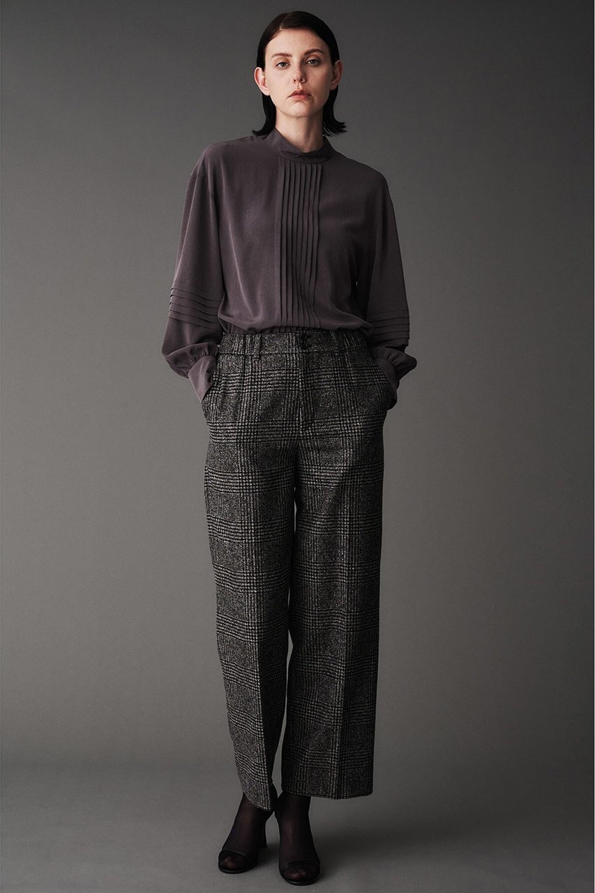 【オブリオ/AUBRIOT】のパウダリーファイユ ハイネックブラウス 人気、トレンドファッション・服の通販 founy(ファニー) 　ファッション　Fashion　レディースファッション　WOMEN　トップス・カットソー　Tops/Tshirt　シャツ/ブラウス　Shirts/Blouses　エレガント 上品　Elegant　シルク　Silk　スマート　Smart　スリーブ　Sleeve　ドレープ　Drape　ハイネック　High Neck　フォルム　Form　モダン　Modern　ロング　Long　ヴィンテージ　Vintage　other-7|ID: prp329100004116765 ipo3291000000031409355