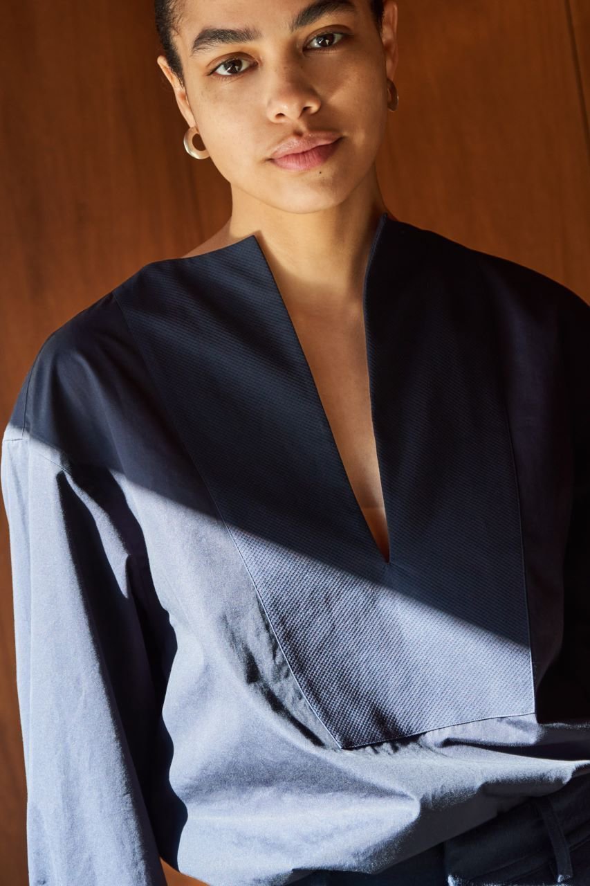 【イレーヴ/YLEVE】の【BOURRIENNE Paris X. × YLEVE】KAN スーピマ コットン タイプライター ロングシャツ 人気、トレンドファッション・服の通販 founy(ファニー) 　ファッション　Fashion　レディースファッション　Fashion for Women　トップス・カットソー　Cut & Sew Tops　シャツ・ブラウス・オフィスカジュアル　Elegant Blouses & Button-Ups　おすすめ　Recommended / Our Picks　なめらか　Smooth, Silky Texture　カフス　Cuff Design　スキッパー　Skipper, Open Collar　スリーブ　Sleeve, Long Sleeve / Short Sleeve　スーピマ　Supima, Premium Cotton　タイプライター　Typewriter Fabric, Crisp Cotton　チュニック　Tunic, Long Top　ロング　Long, Long-Length　other-7|ID: prp329100004116926 ipo3291000000034955917