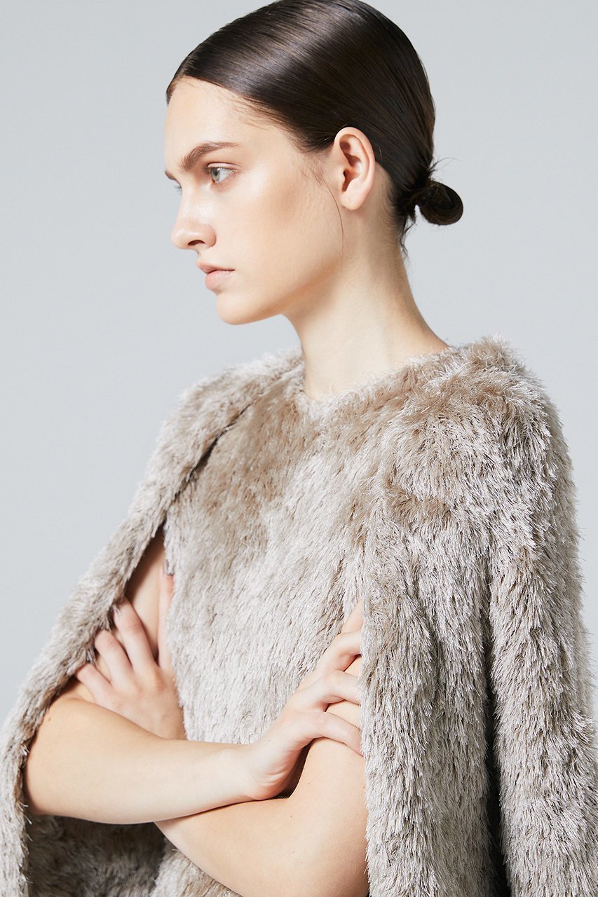 【オーヴィル/EAUVIRE】のシルクファーボレロ 人気、トレンドファッション・服の通販 founy(ファニー) 　ファッション　Fashion　レディースファッション　Fashion for Women　アウター　Coat / Outerwear Collection　レディースジャケット・軽アウター　Jackets　ボレロ・ショート丈ジャケット / ドレス羽織りに　Boleros & Short Jackets　エアリー　Airy Texture　カーディガン　Cardigan, Knitwear　コンパクト　Compact, Small Size　シルク　Silk, 100% Silk　ジャケット　Jacket, Outerwear　ストール　Stole, Wrap　テクスチャー　Texture, Textured Fabric　フォルム　Silhouette, Form　フロント　Front, Front Design　モダン　Modern, Contemporary　other-4|ID: prp329100004120711 ipo3291000000032967298