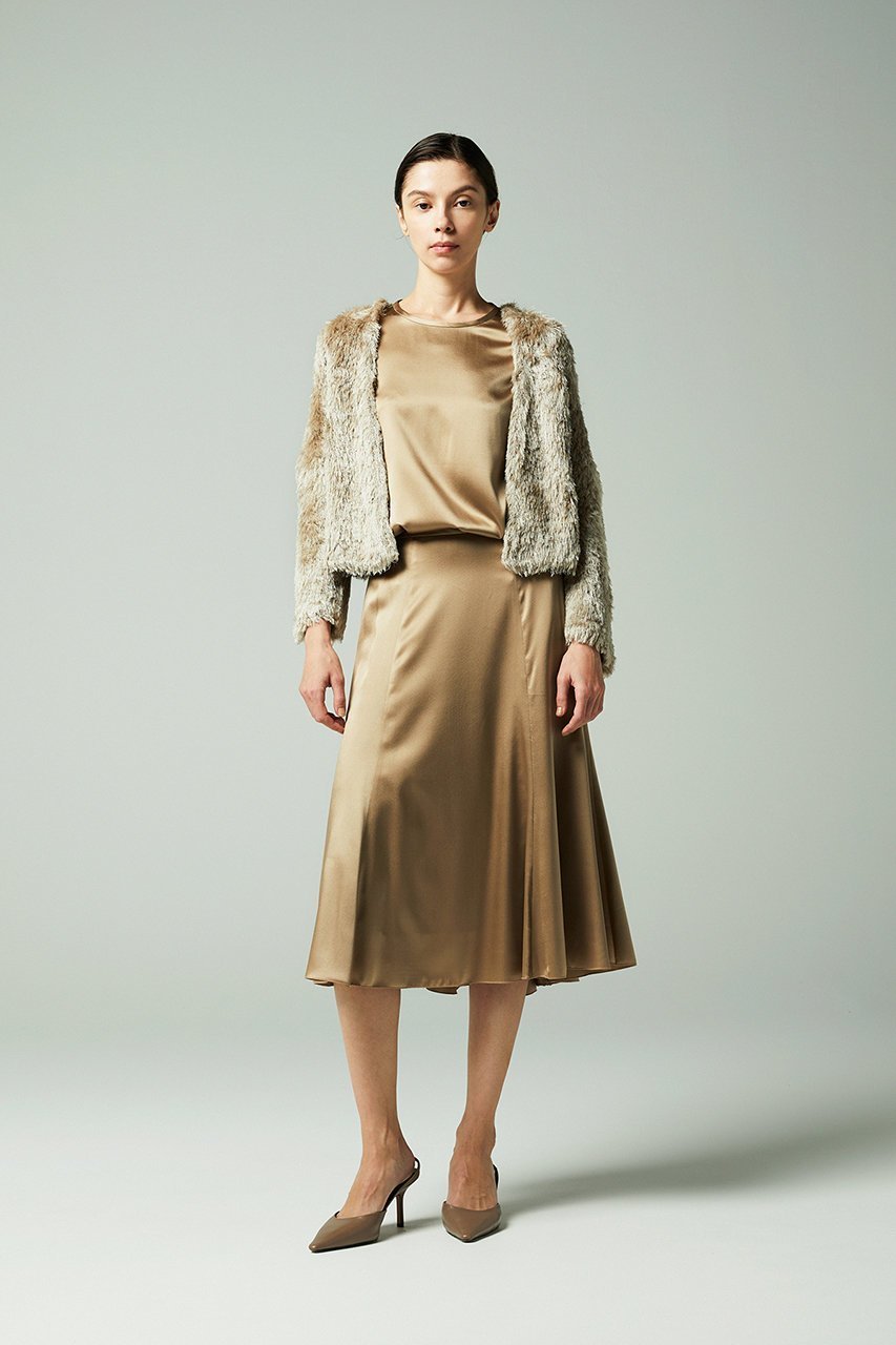 【オーヴィル/EAUVIRE】のシルクファーボレロ 人気、トレンドファッション・服の通販 founy(ファニー) 　ファッション　Fashion　レディースファッション　Fashion for Women　アウター　Coat / Outerwear Collection　レディースジャケット・軽アウター　Jackets　ボレロ・ショート丈ジャケット / ドレス羽織りに　Boleros & Short Jackets　エアリー　Airy Texture　カーディガン　Cardigan, Knitwear　コンパクト　Compact, Small Size　シルク　Silk, 100% Silk　ジャケット　Jacket, Outerwear　ストール　Stole, Wrap　テクスチャー　Texture, Textured Fabric　フォルム　Silhouette, Form　フロント　Front, Front Design　モダン　Modern, Contemporary　再入荷　Restock / Back in Stock　other-8|ID: prp329100004120711 ipo3291000000034989751