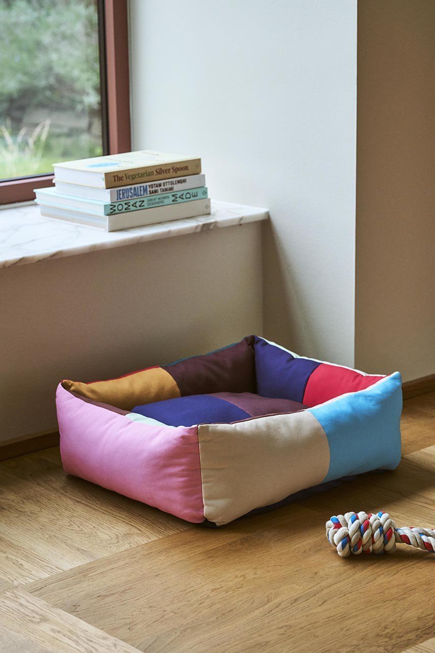 【ヘイ/HAY / GOODS】のHAY DOGS BED S 人気、トレンドファッション・服の通販 founy(ファニー) 　アクセサリー　Fashion Accessories　カラフル　Colorful Design　クッション　Cushion, Throw Pillow　ブロッキング　Color Blocking, Panel Design　犬　Dog　ホーム・キャンプ・アウトドア・お取り寄せ　Home Living / Home & Lifestyle / Camping Gear / Outdoor Camping　ペットグッズ　Pet Supplies　other-5|ID: prp329100004123330 ipo3291000000031407867