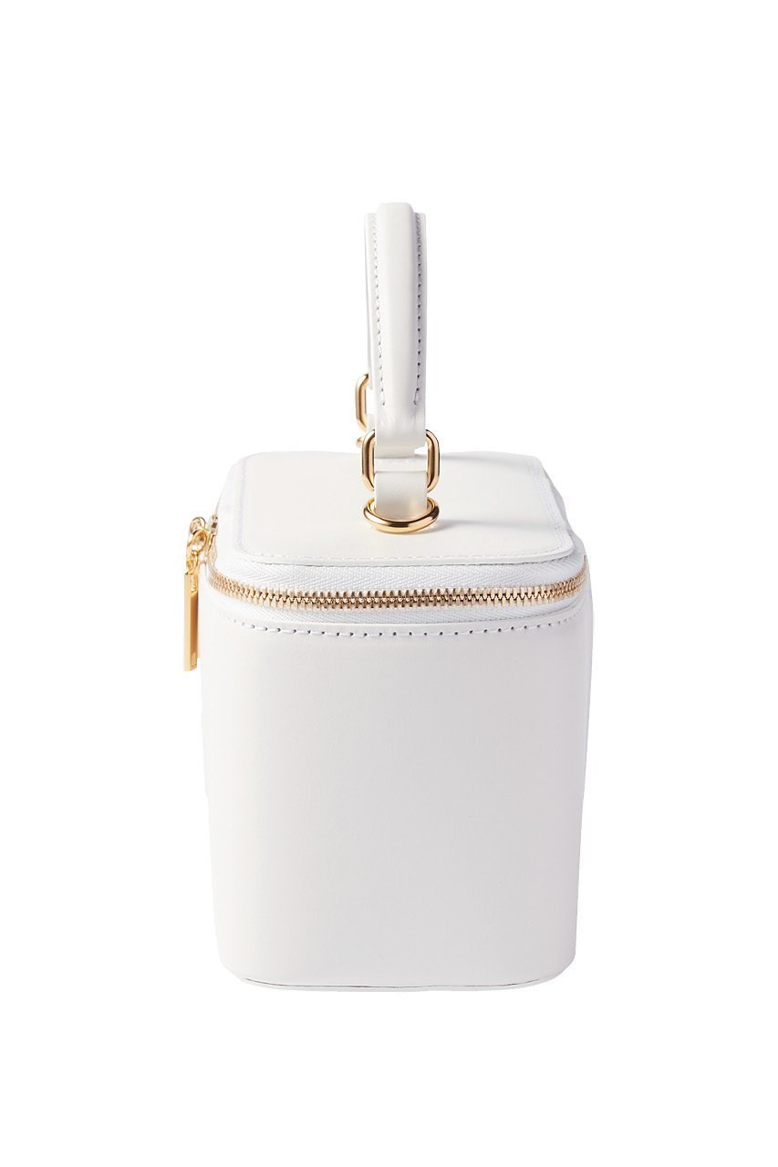 【デイジーリン/DAISY LIN】のBag “Daisy Vanity” 人気、トレンドファッション・服の通販 founy(ファニー) 　ファッション　Fashion　レディースファッション　WOMEN　クラシカル　Classical　コンパクト　Compact　シンプル　Simple　スマート　Smart　スリット　Slit　チェーン　Chain　ハンドバッグ　Handbag　フォルム　Form　おすすめ　Recommend　夏　Summer　エレガント 上品　Elegant　other-4|ID: prp329100004123344 ipo3291000000031407962
