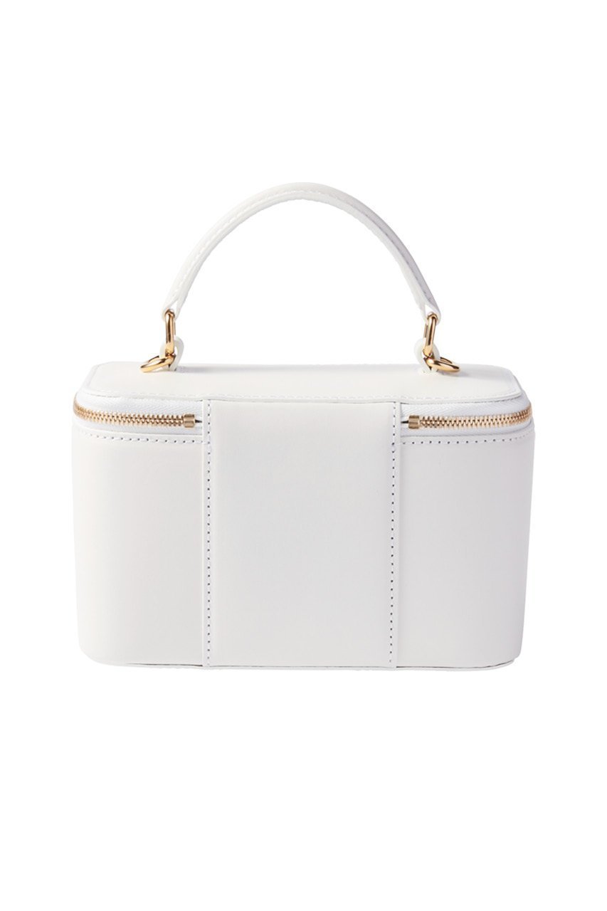 【デイジーリン/DAISY LIN】のBag “Daisy Vanity” 人気、トレンドファッション・服の通販 founy(ファニー) 　ファッション　Fashion　レディースファッション　Ladies' Fashion Online　クラシカル　Classical　コンパクト　Compact　シンプル　Simple　スマート　Smart　スリット　Slit　チェーン　Chain　ハンドバッグ　Handbag　フォルム　Form　おすすめ　Recommend　夏　Summer　エレガント 上品　Elegant　NEW・新作・新着・新入荷　New Arrivals　other-5|ID: prp329100004123344 ipo3291000000032649261