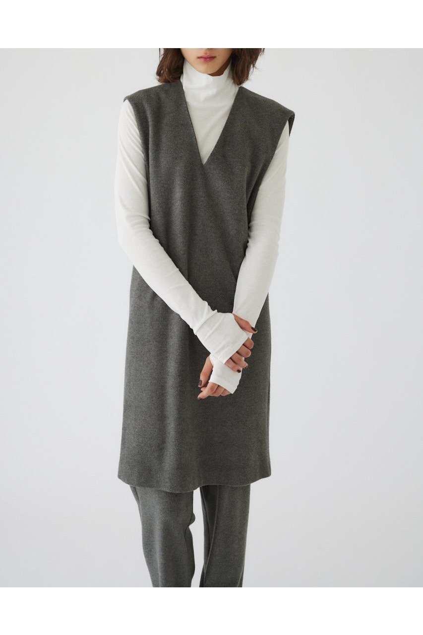 【リムアーク/RIM.ARK】のSoft felt long vest/ベスト インテリア・キッズ・メンズ・レディースファッション・服の通販 founy(ファニー) 　ファッション　Fashion　レディースファッション　WOMEN　アウター　Coat Outerwear　ジャケット　Jackets　おすすめ　Recommend　ジャケット　Jacket　スタイリッシュ　Stylish　フラット　Flat　ベスト　Vest　ロング　Long　エレガント 上品　Elegant　グレー|ID: prp329100004124697 ipo3291000000028162181