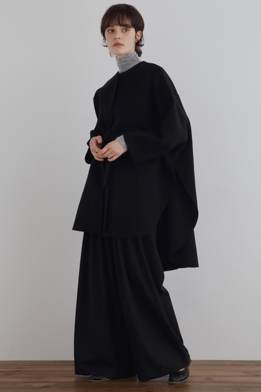 【ル フィル/LE PHIL】のソフトウールリバーポンチョ 人気、トレンドファッション・服の通販 founy(ファニー) 　ファッション　Fashion　レディースファッション　Fashion for Women　アウター　Coat / Outerwear Collection　コート・ロングコート・ピーコート　Long Coats, Peacoats & More　ポンチョ・ケープコート　Ponchos & Capes　カッティング　Cutting Detail　ショート　Short, Short Length　ストール　Stole, Wrap　ハーフ　Half, Half-Length　フォルム　Silhouette, Form　フレア　Flare, Flared　ブランケット　Blanket, Throw Blanket　ヘムライン　Hemline, Bottom Cut　リバーシブル　Reversible, Two-Sided　other-8|ID: prp329100004131669 ipo3291000000032946409