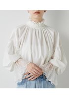 【ウィムガゼット/Whim Gazette】のレースギャザーブラウス 人気、トレンドファッション・服の通販 founy(ファニー) ファッション Fashion レディースファッション WOMEN トップス・カットソー Tops/Tshirt シャツ/ブラウス Shirts/Blouses インナー Inner エレガント 上品 Elegant ヴィンテージ Vintage ギャザー Gather ジャケット Jacket スリーブ Sleeve チュール Tulle ドッキング Docking レース Race ロング Long 再入荷 Restock/Back In Stock/Re Arrival おすすめ Recommend 日本製 Made In Japan thumbnail オフホワイト|ID: prp329100004131670 ipo3291000000028259332