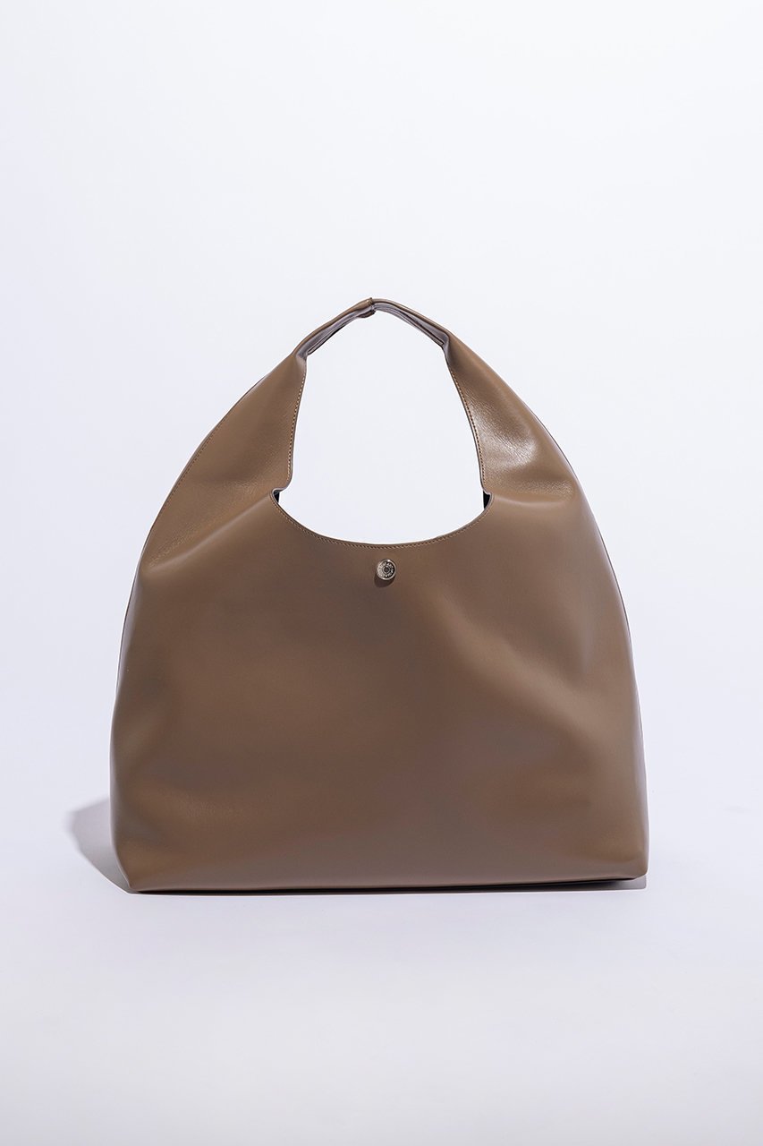 【ジ アートオブキャリング/THE ART OF CARRYING】のHANDLE バッグ インテリア・キッズ・メンズ・レディースファッション・服の通販 founy(ファニー) ファッション Fashion レディースファッション Fashion for Women バッグ Bags エレガント 上品 Elegant フロント Front, Front Design メタル Metal, Metal Parts 軽量 Lightweight, Ultra Light グレージュ|ID: prp329100004131740 ipo3291000000032788056