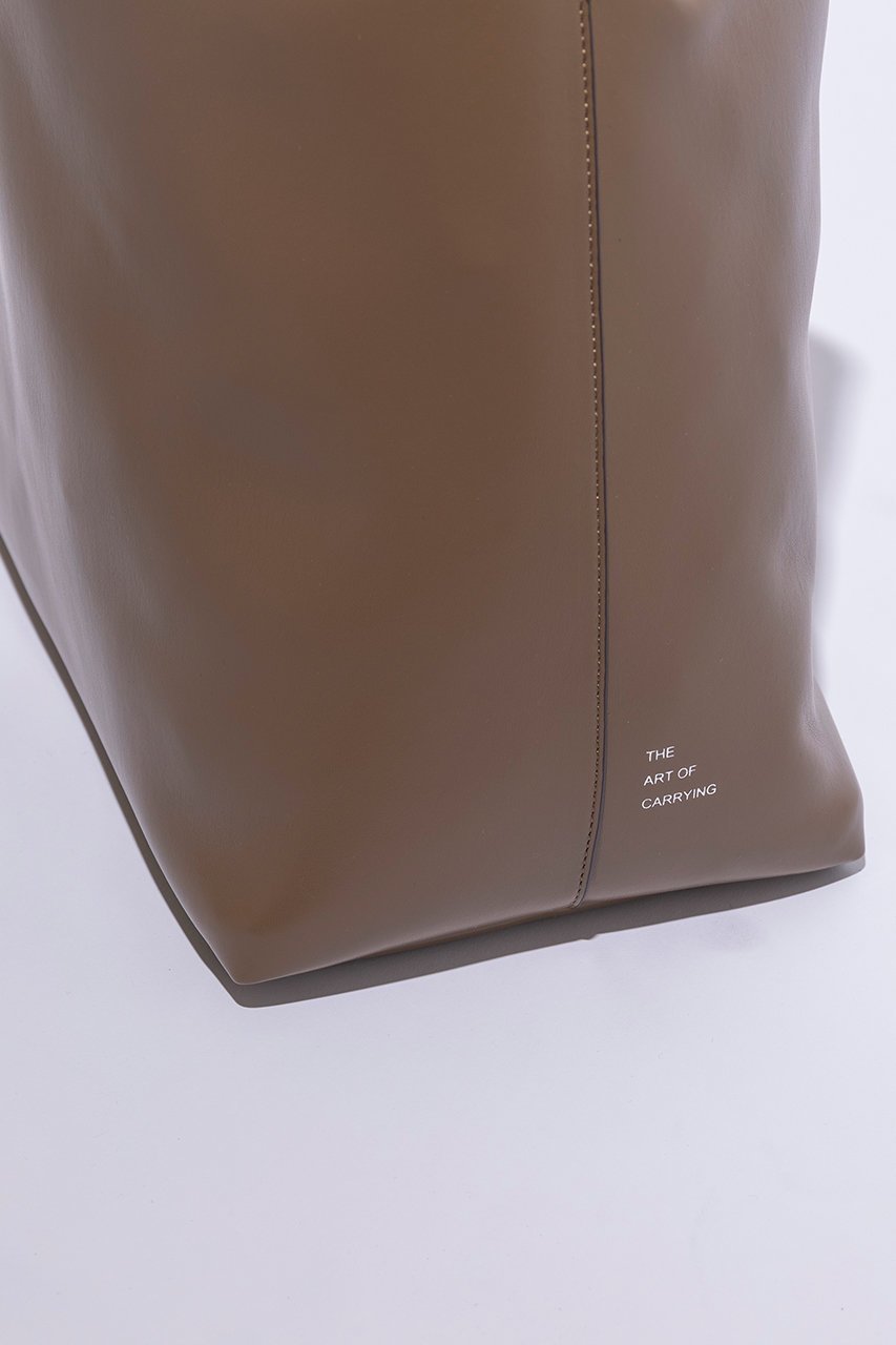 【ジ アートオブキャリング/THE ART OF CARRYING】のHANDLE バッグ 人気、トレンドファッション・服の通販 founy(ファニー) ファッション Fashion レディースファッション Fashion for Women バッグ Bags エレガント 上品 Elegant フロント Front, Front Design メタル Metal, Metal Parts 軽量 Lightweight, Ultra Light other-5|ID: prp329100004131740 ipo3291000000032788064