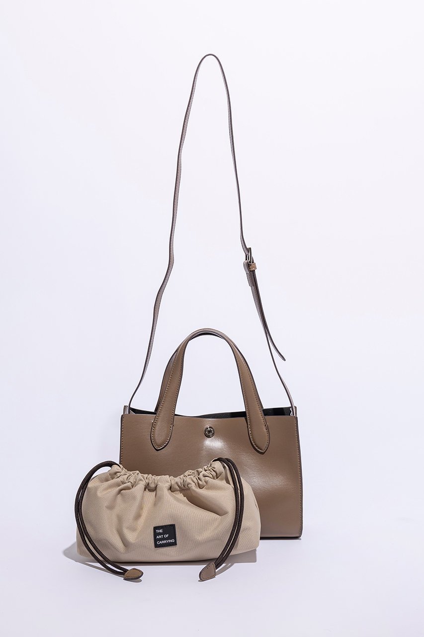 【ジ アートオブキャリング/THE ART OF CARRYING】のWIDE mini バッグ 人気、トレンドファッション・服の通販 founy(ファニー) 　ファッション　Fashion　レディースファッション　Fashion for Women　バッグ　Bags　エレガント 上品　Elegant　コンパクト　Compact, Small Size　ショルダー　Shoulder, Shoulder Strap　タンブラー　Tumbler, Travel Mug　バランス　Balance, Style Balance　フロント　Front, Front Design　メタル　Metal, Metal Parts　軽量　Lightweight, Ultra Light　other-2|ID: prp329100004131741 ipo3291000000032788081