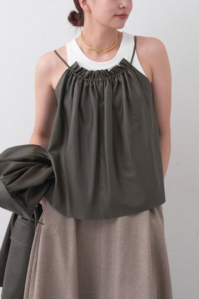 【ガリャルダガランテ/GALLARDAGALANTE】 【HERITANOVUM】レザーキャミブラウス人気、トレンドファッション・服の通販 founy(ファニー) ファッション Fashion レディースファッション WOMEN トップス・カットソー Tops/Tshirt キャミソール / ノースリーブ No Sleeves シャツ/ブラウス Shirts/Blouses おすすめ Recommend ギャザー Gather シンプル Simple ノースリーブ No Sleeve エレガント 上品 Elegant NEW・新作・新着・新入荷 New Arrivals |ID:prp329100004131819