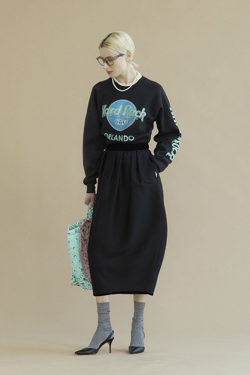 【サードマガジン/THIRD MAGAZINE】のTHIRD MAGAZINE×mikomori /シルクウールタックリボンスカート 人気、トレンドファッション・服の通販 founy(ファニー) 　ファッション　Fashion　レディースファッション　Fashion for Women　スカート　Skirts　ロングスカート　Long Skirts / Maxi & Midi Skirts　シルク　Silk, 100% Silk　パーティ　Party, Party Style　ベルベット　Velvet, Velvety　リボン　Ribbon, Bow　リュクス　Luxury, Elegant, High-End, Chic　ロング　Long, Long-Length　再入荷　Restock / Back in Stock　other-7|ID: prp329100004135700 ipo3291000000035814131